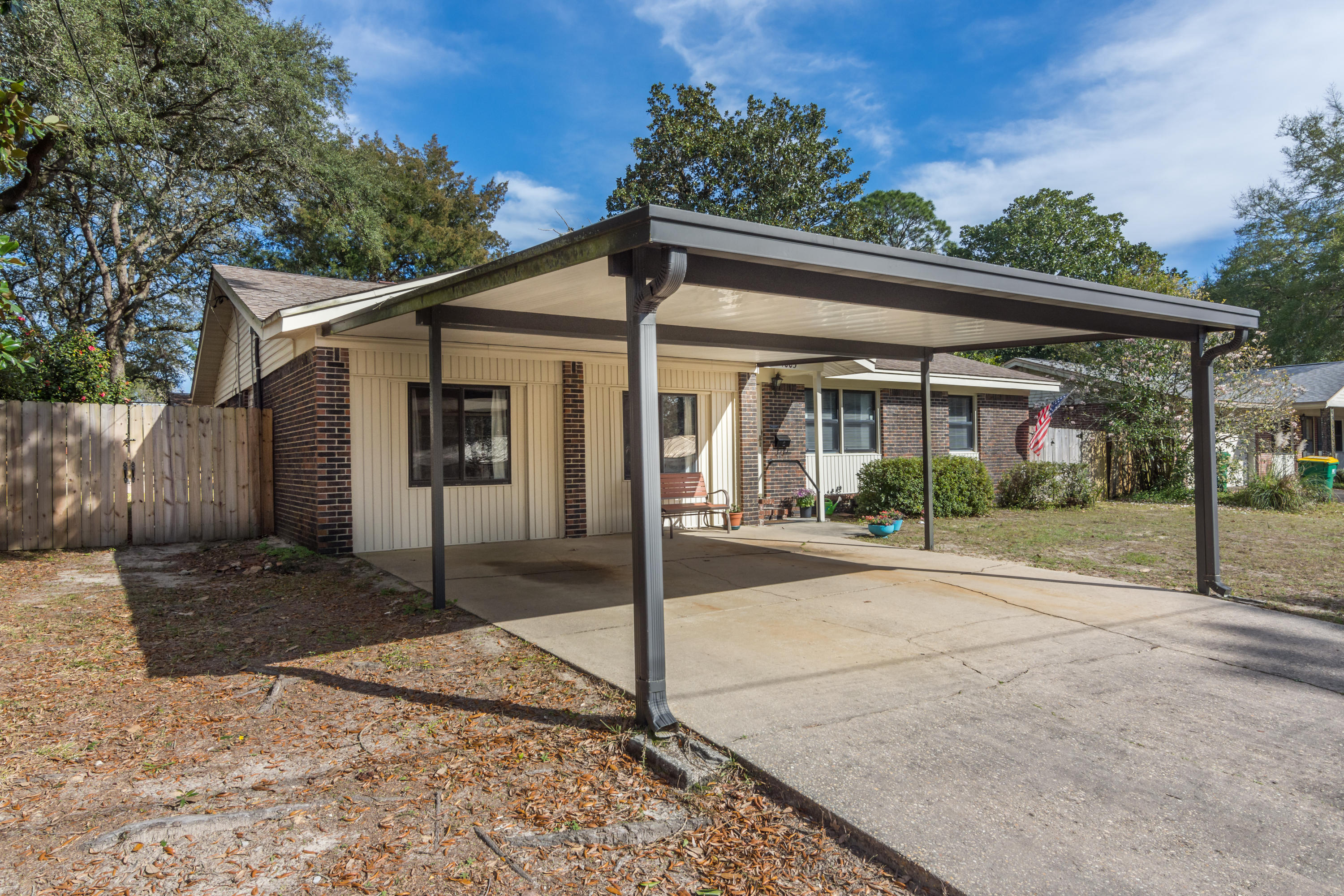 LEOTA MILLER S/D LOT 3 BLK D - Residential Lease
