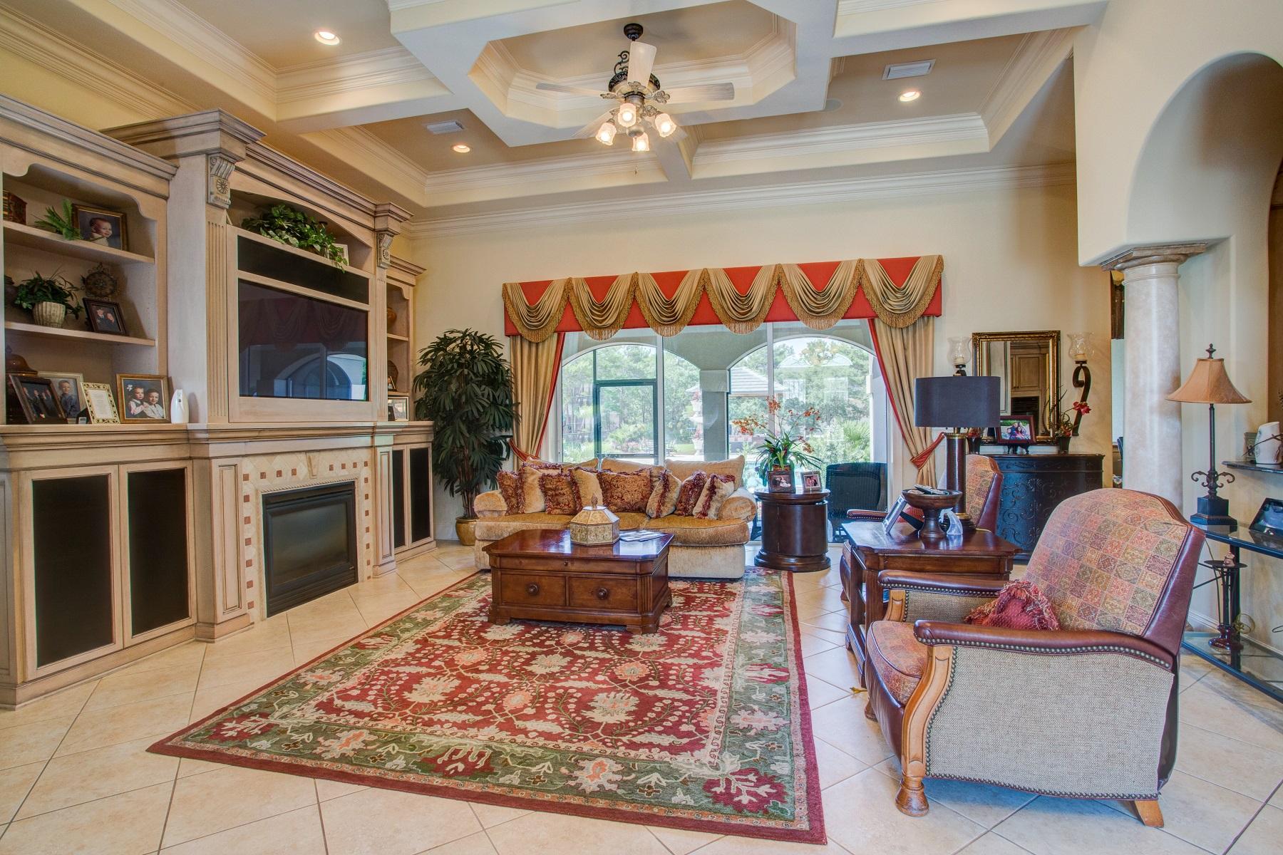 WHISPERING OAKS - Residential