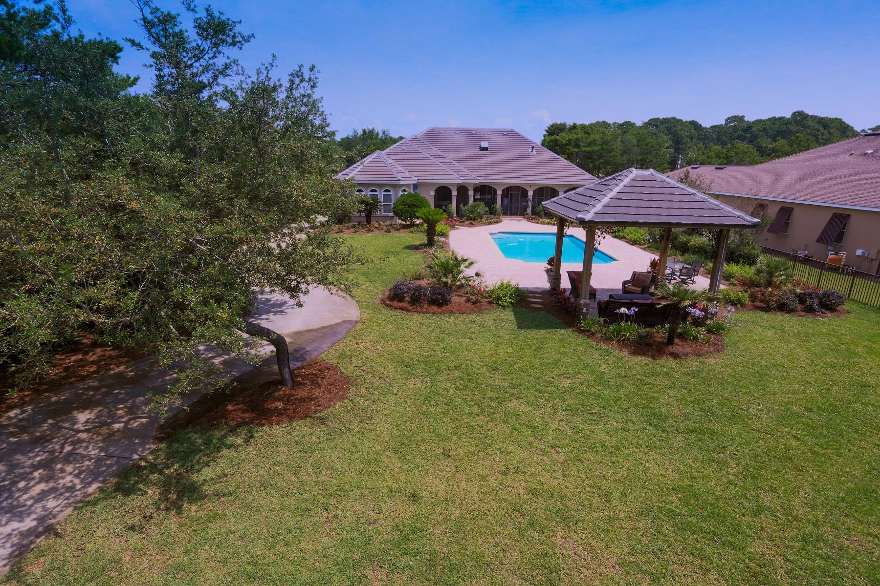 WHISPERING OAKS - Residential