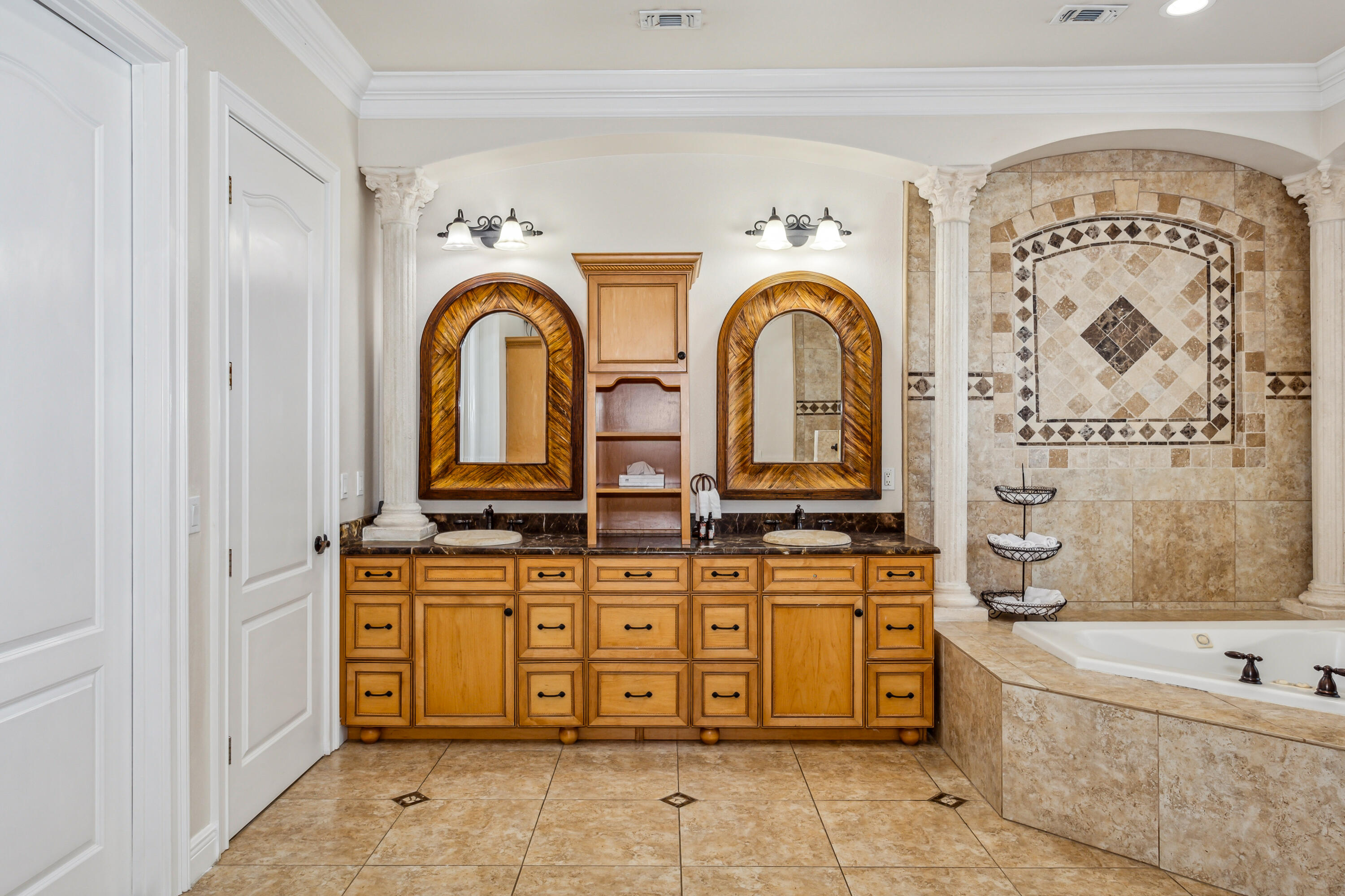 RAINTREE ESTATES - Residential