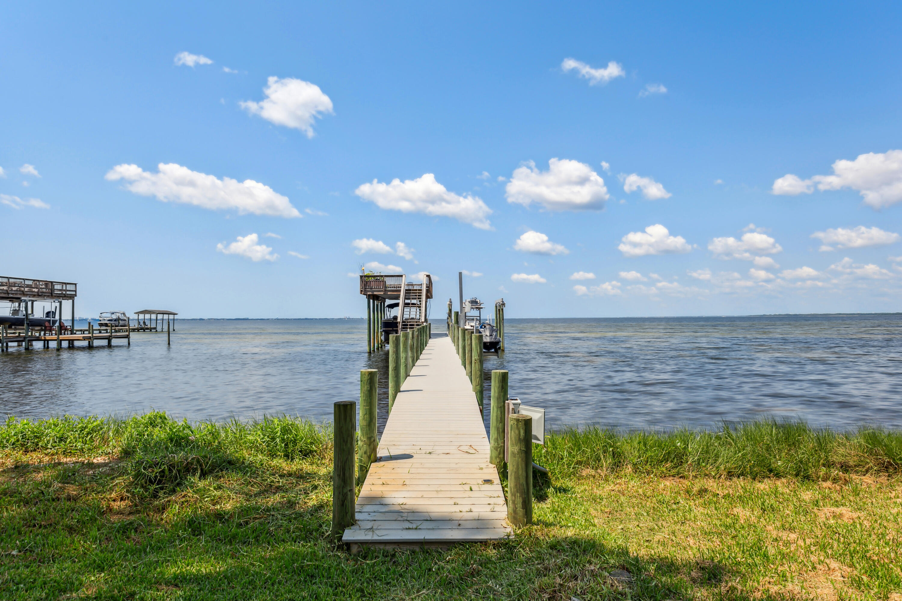 RAINTREE ESTATES - Residential