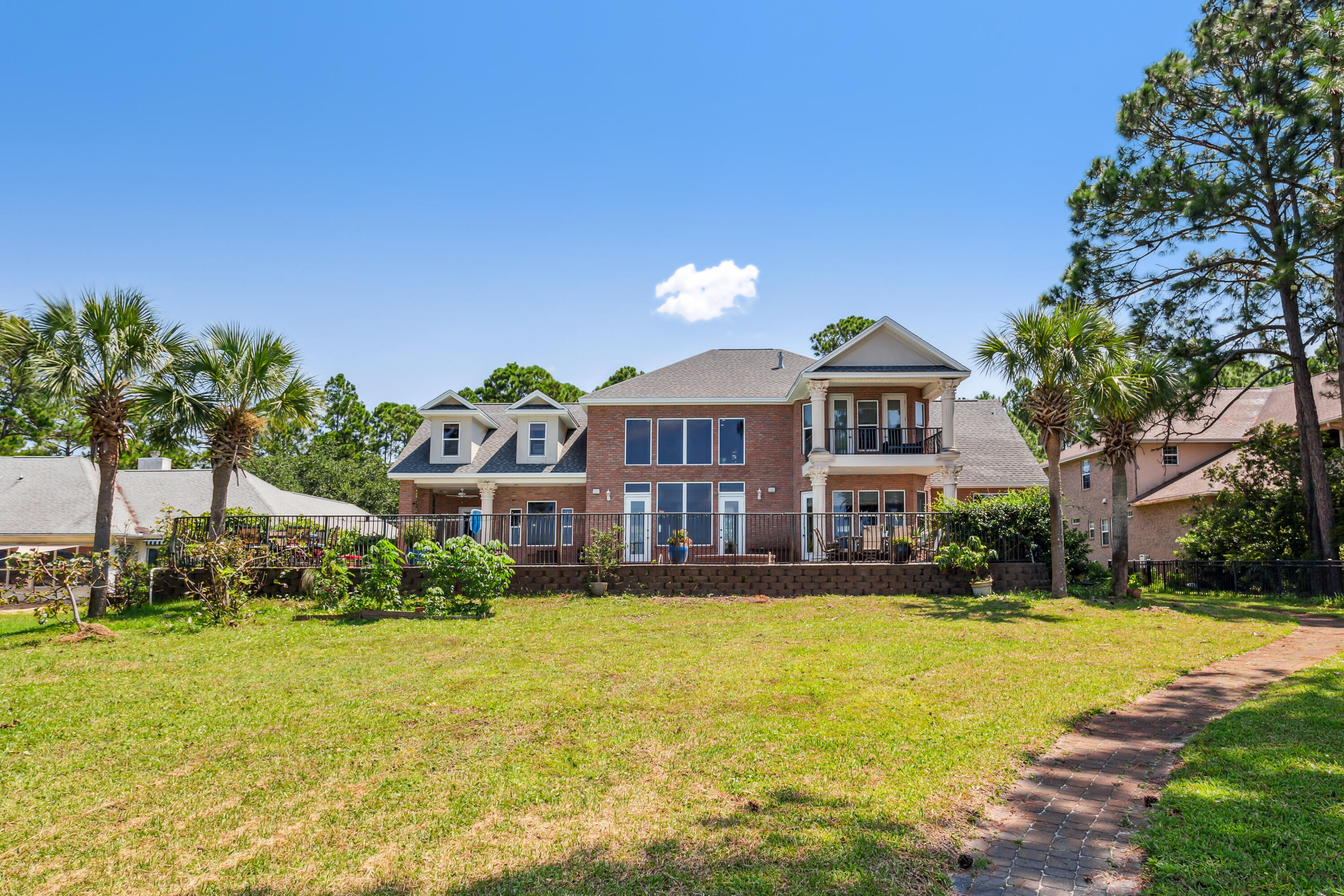RAINTREE ESTATES - Residential