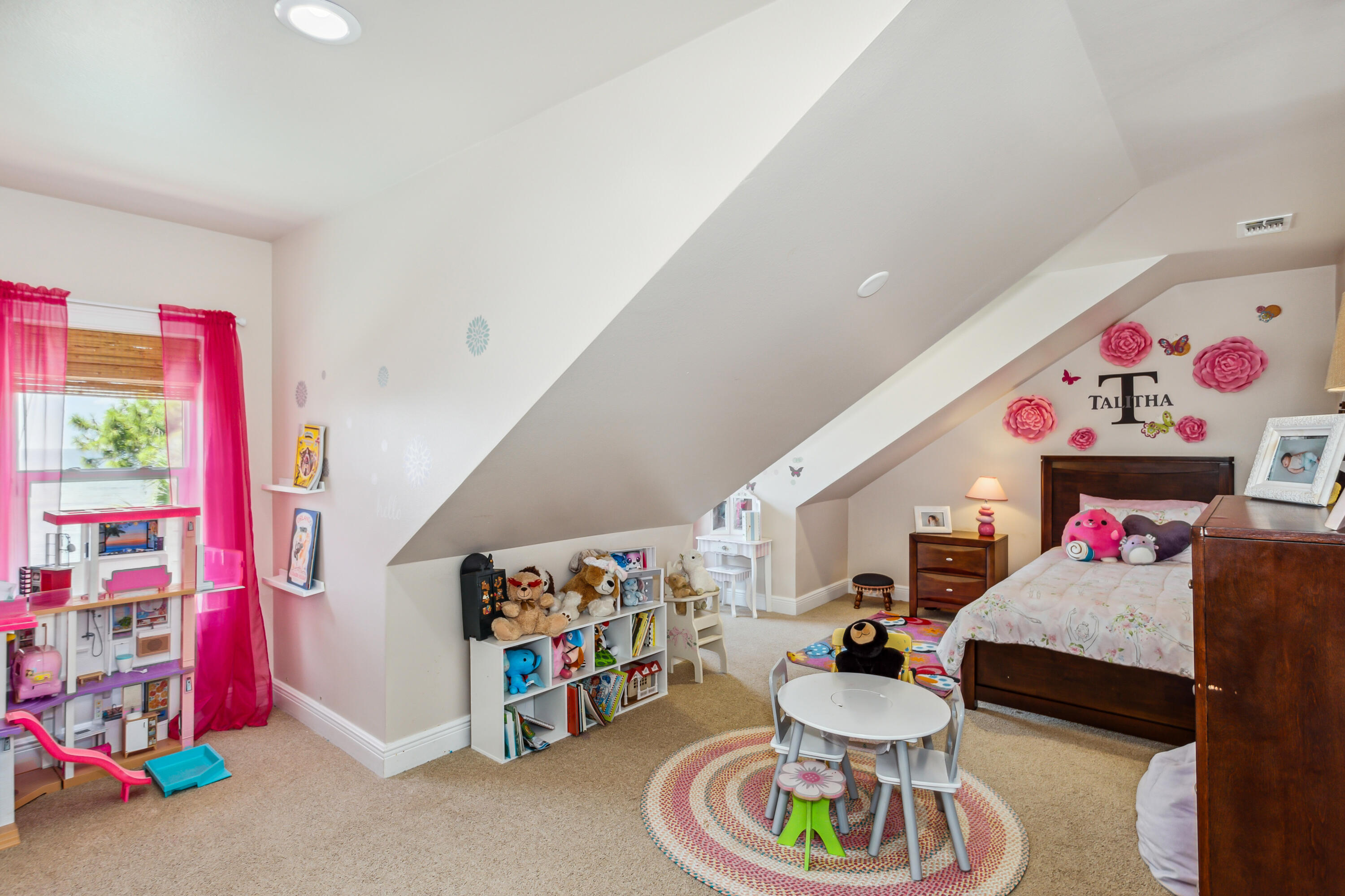 RAINTREE ESTATES - Residential