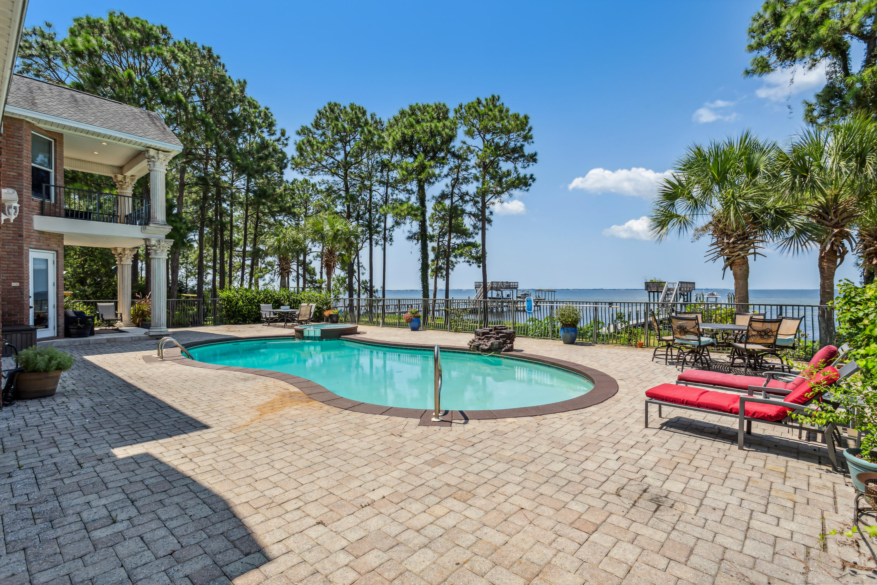 RAINTREE ESTATES - Residential
