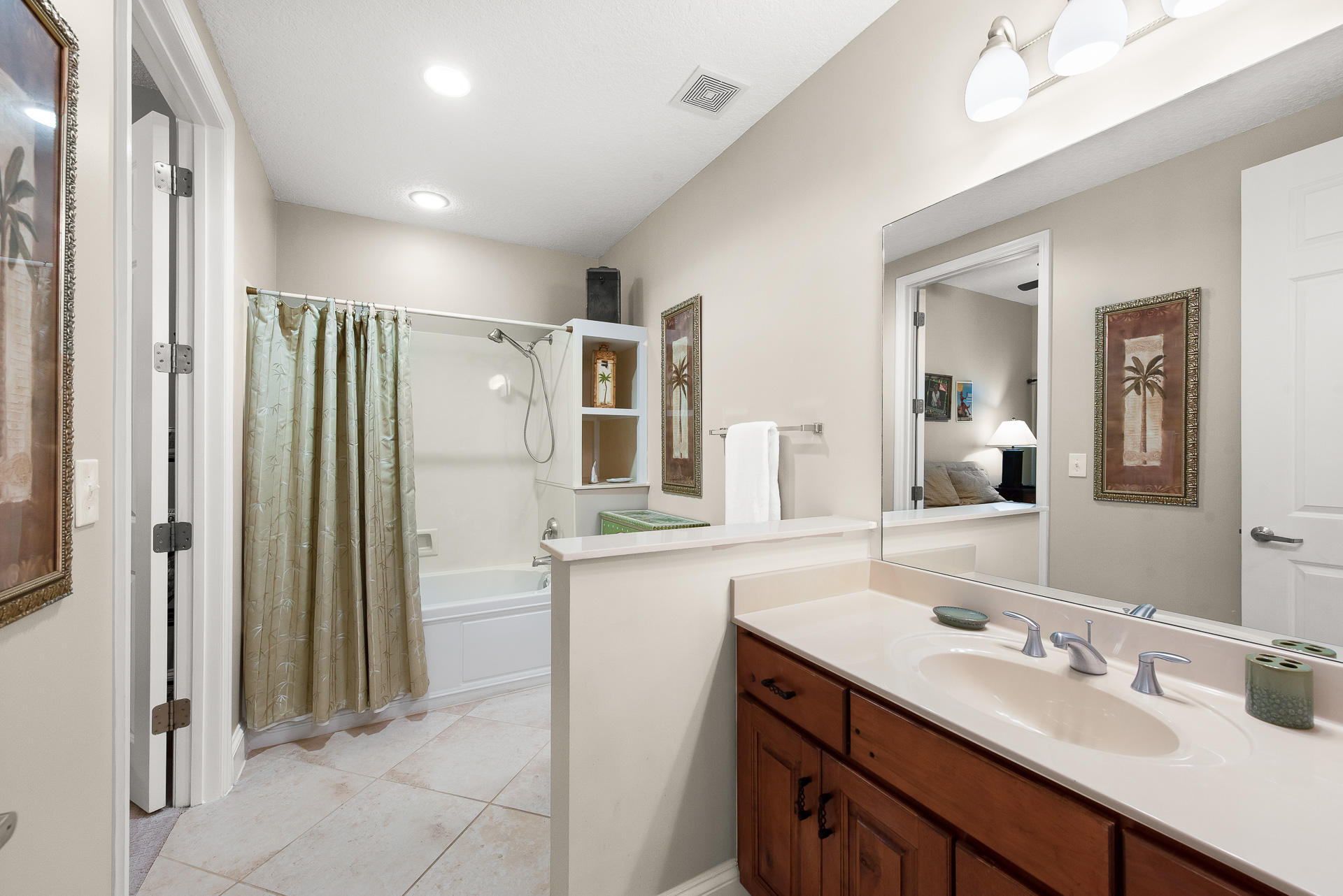 ALEXANDER AT PALM COURT - Residential