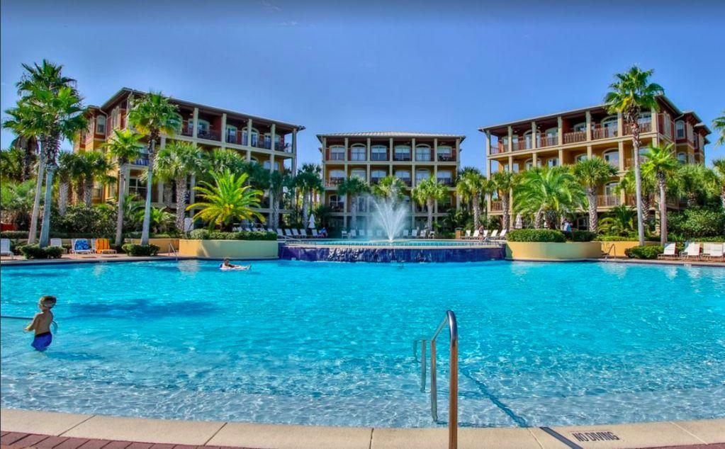 ALEXANDER AT PALM COURT - Residential