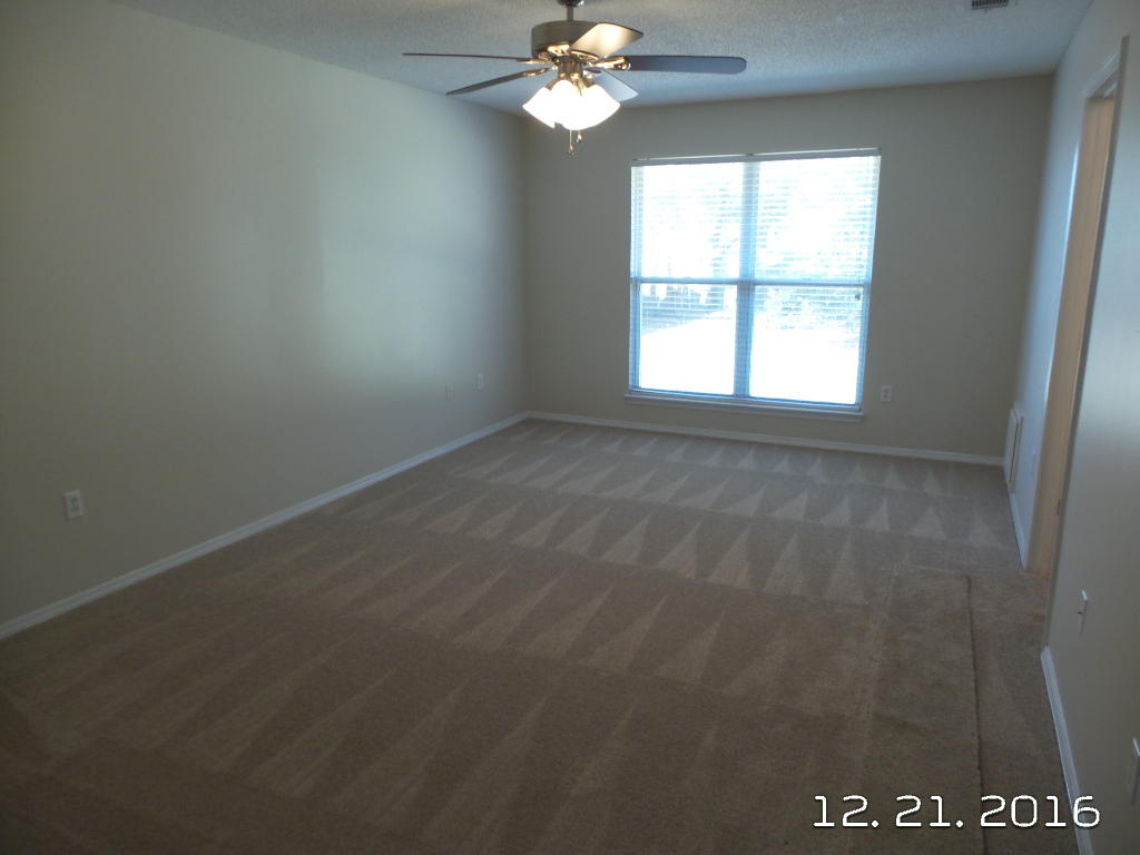 RIVERCHASE S/D PH 2 - Residential Lease
