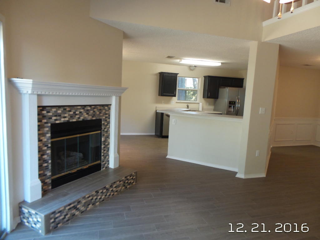 RIVERCHASE S/D PH 2 - Residential Lease