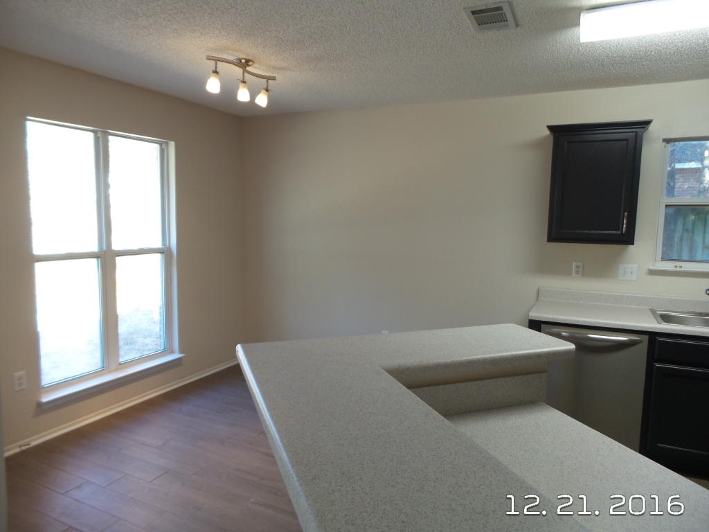 RIVERCHASE S/D PH 2 - Residential Lease
