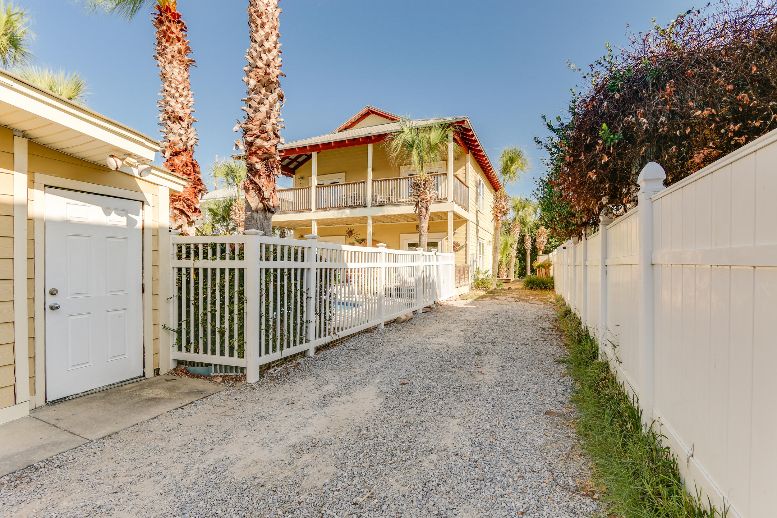 CRYSTAL BEACH - Residential