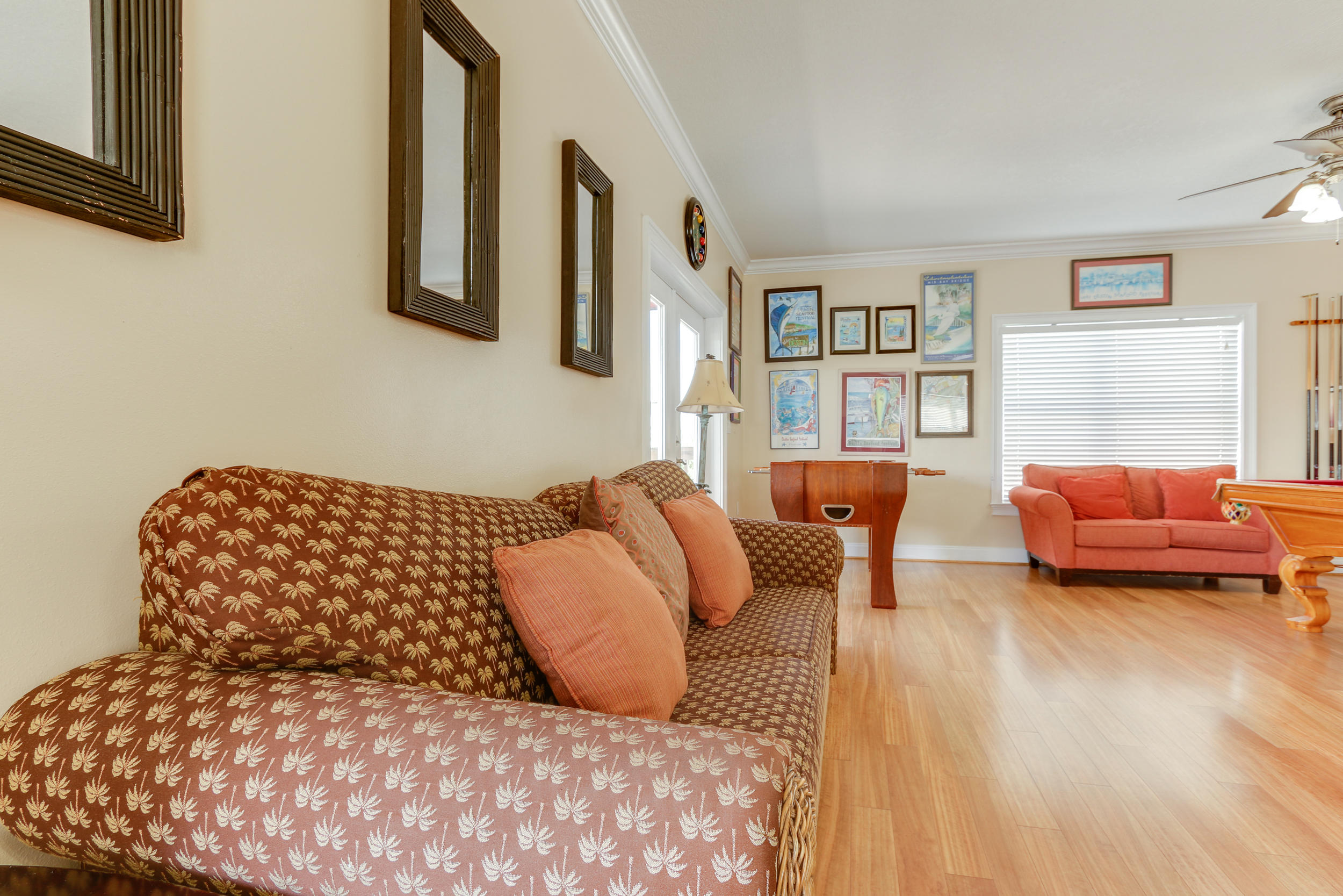 CRYSTAL BEACH - Residential