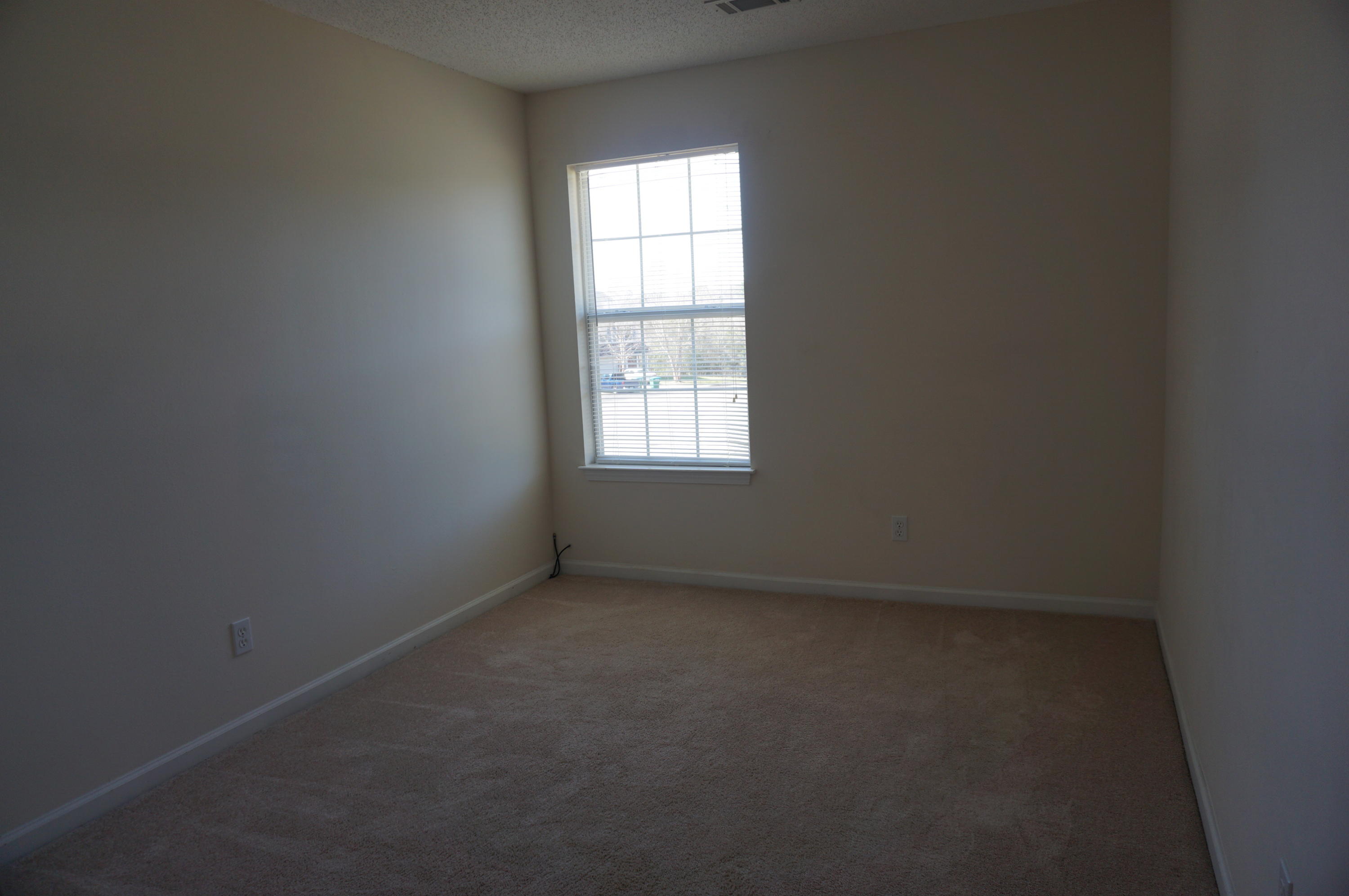 ROLLING PINES T/H LOT 80 BLK C - Residential Lease