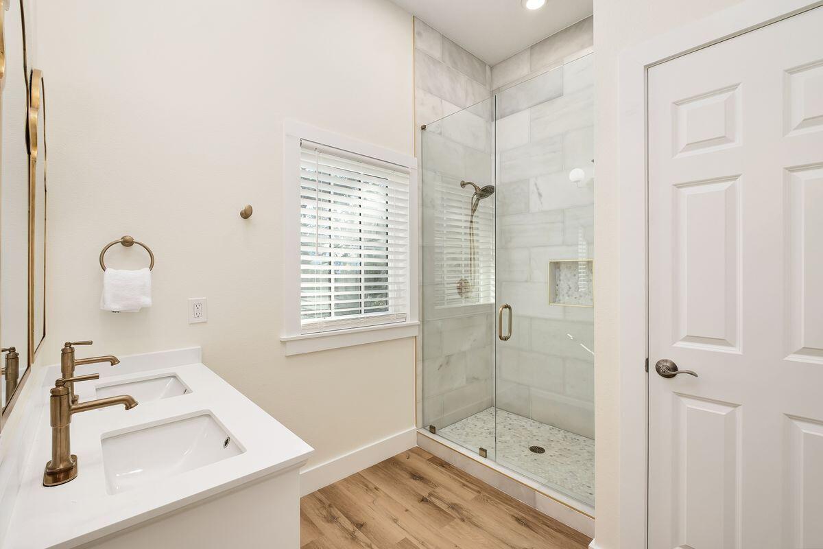 SEAGROVE 5TH ADDN - Residential