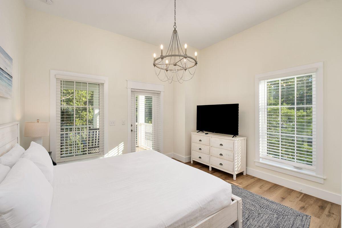 SEAGROVE 5TH ADDN - Residential