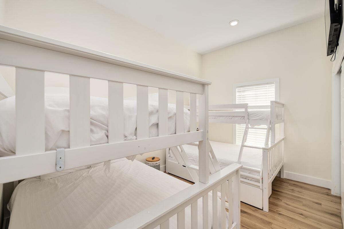 SEAGROVE 5TH ADDN - Residential