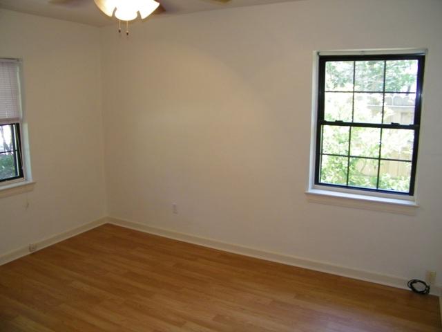 ELLIOTTS POINT 4TH ADDN - Residential Lease