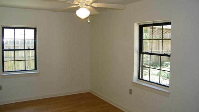 ELLIOTTS POINT 4TH ADDN - Residential Lease
