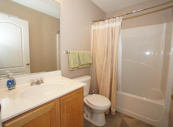 PARADISE RETREAT - Residential Lease