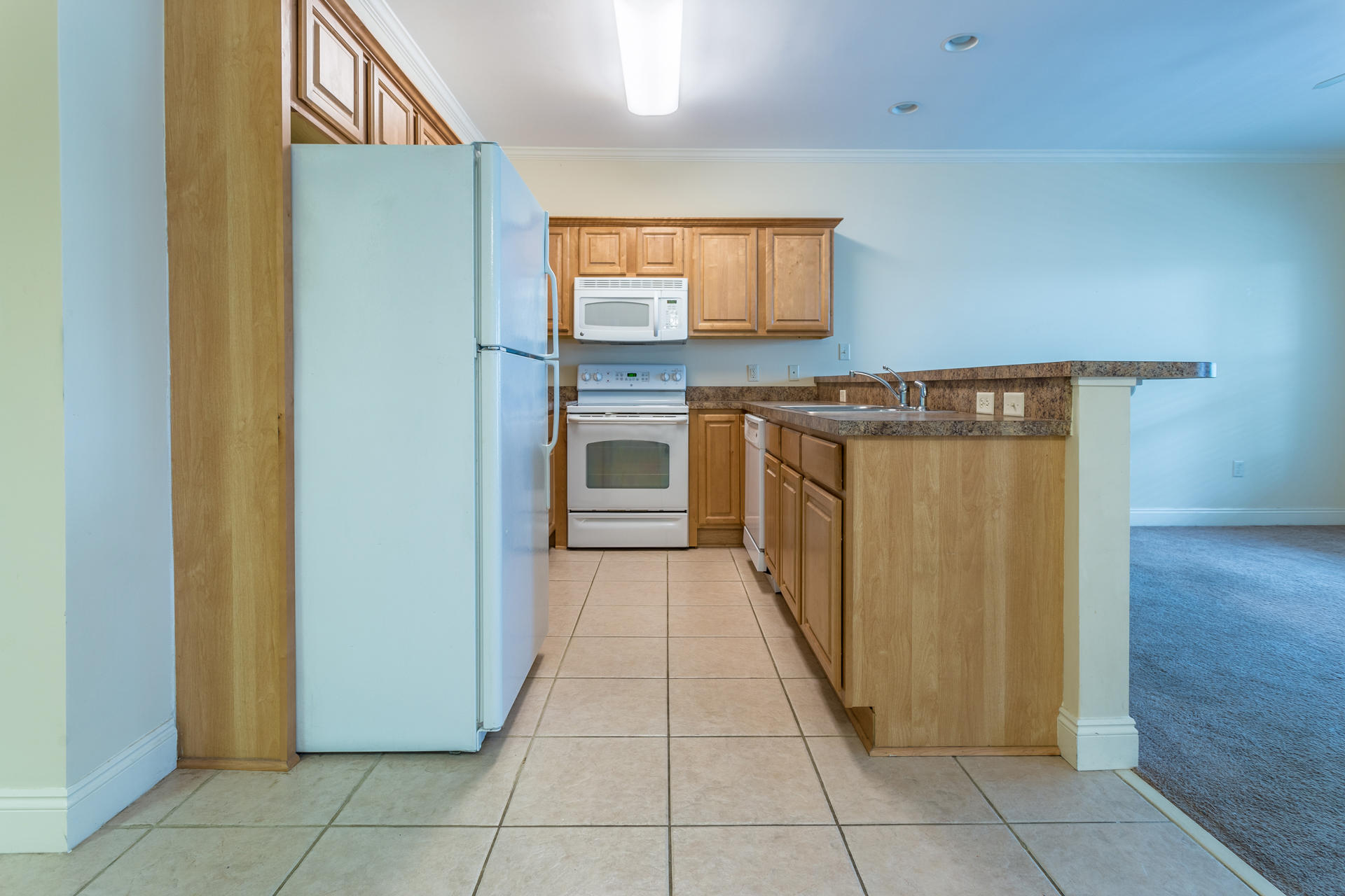 GRAND PINES - Residential Lease
