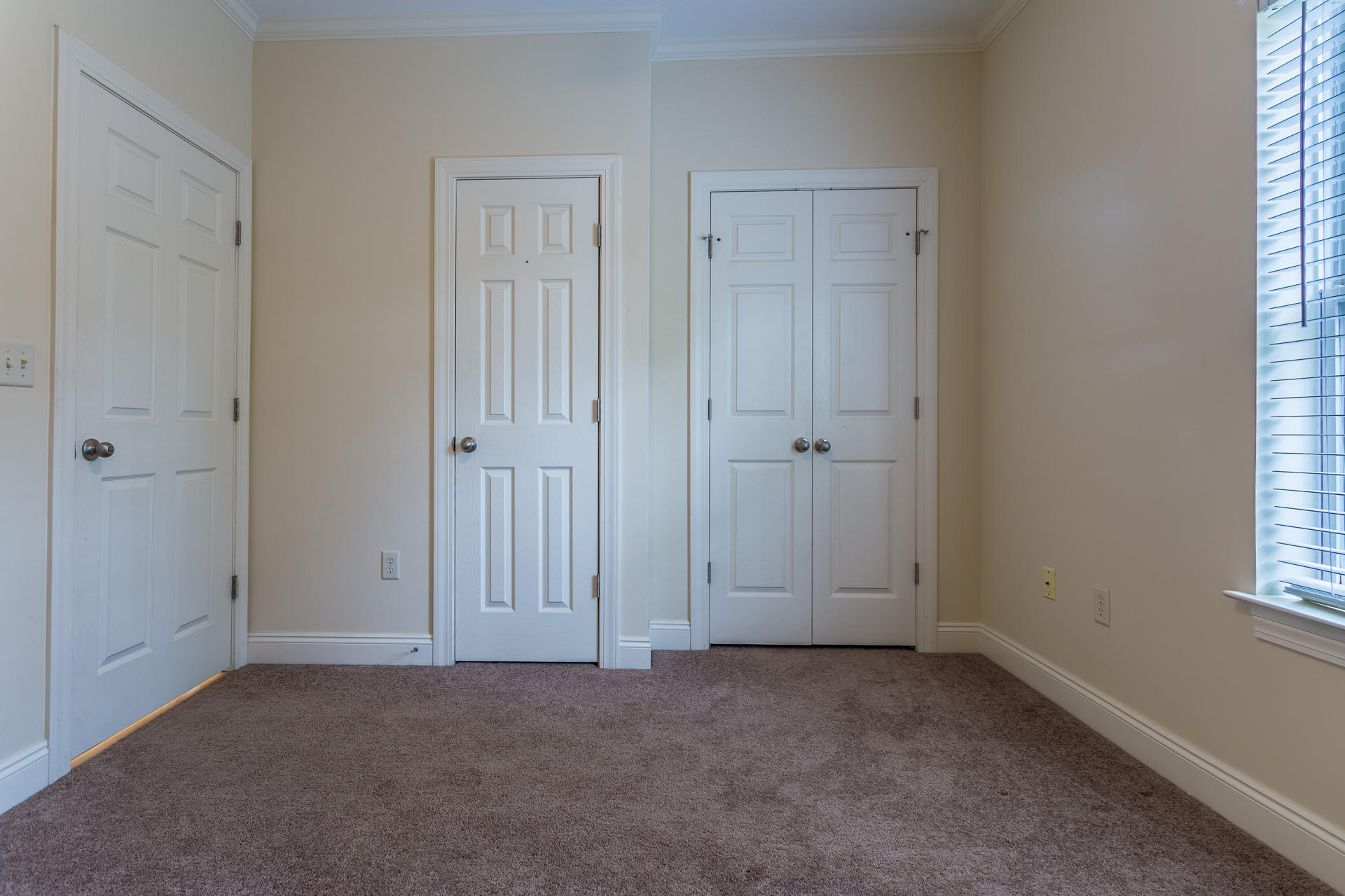 GRAND PINES - Residential Lease