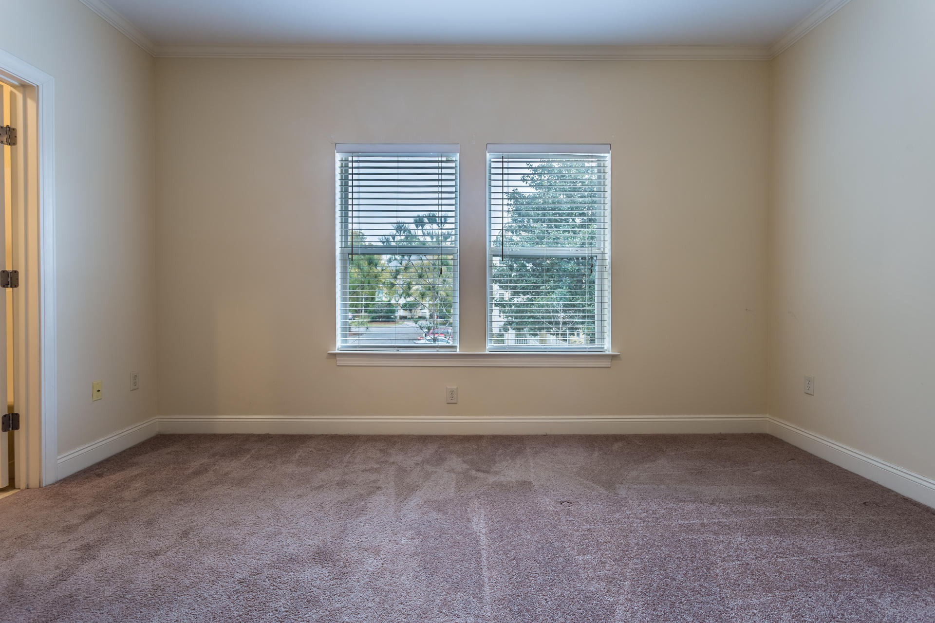 GRAND PINES - Residential Lease