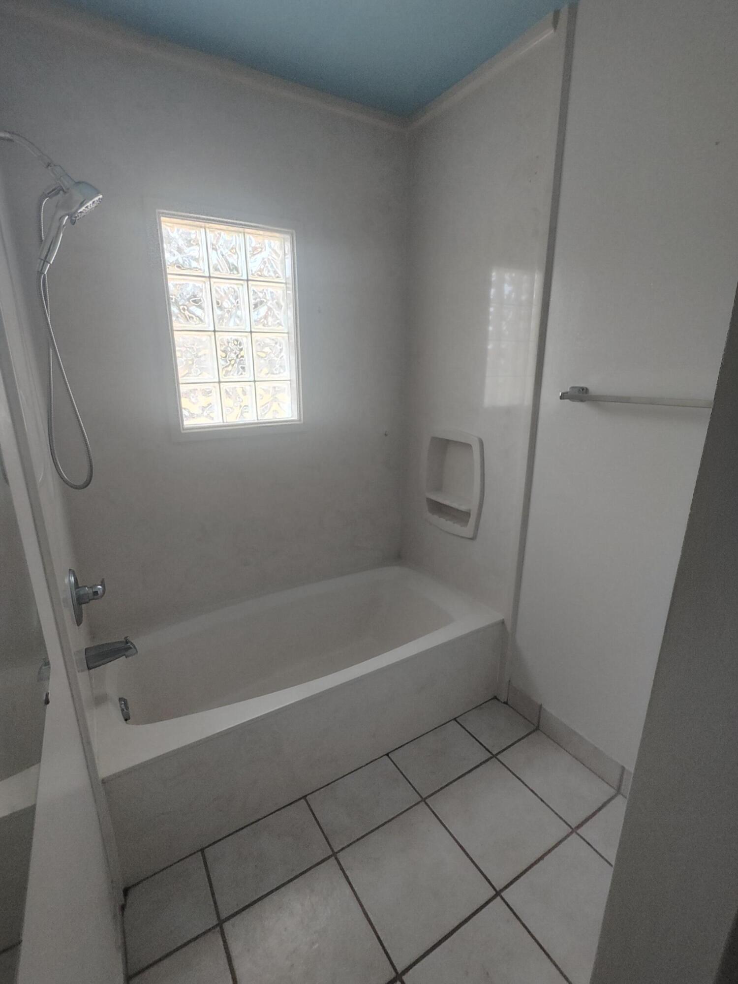 WINTHROP PLACE - Residential