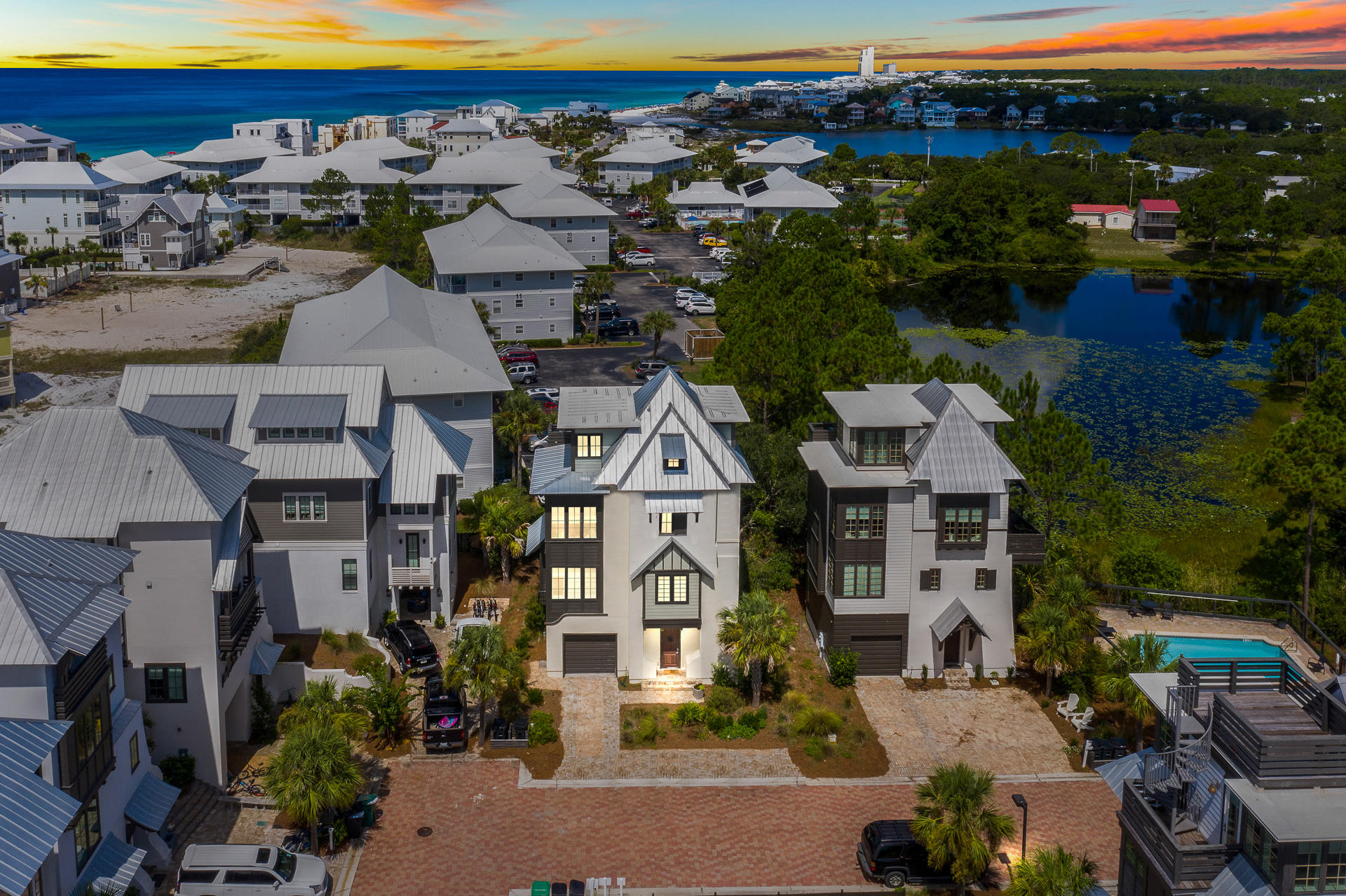 TRESCA PLACE - Residential