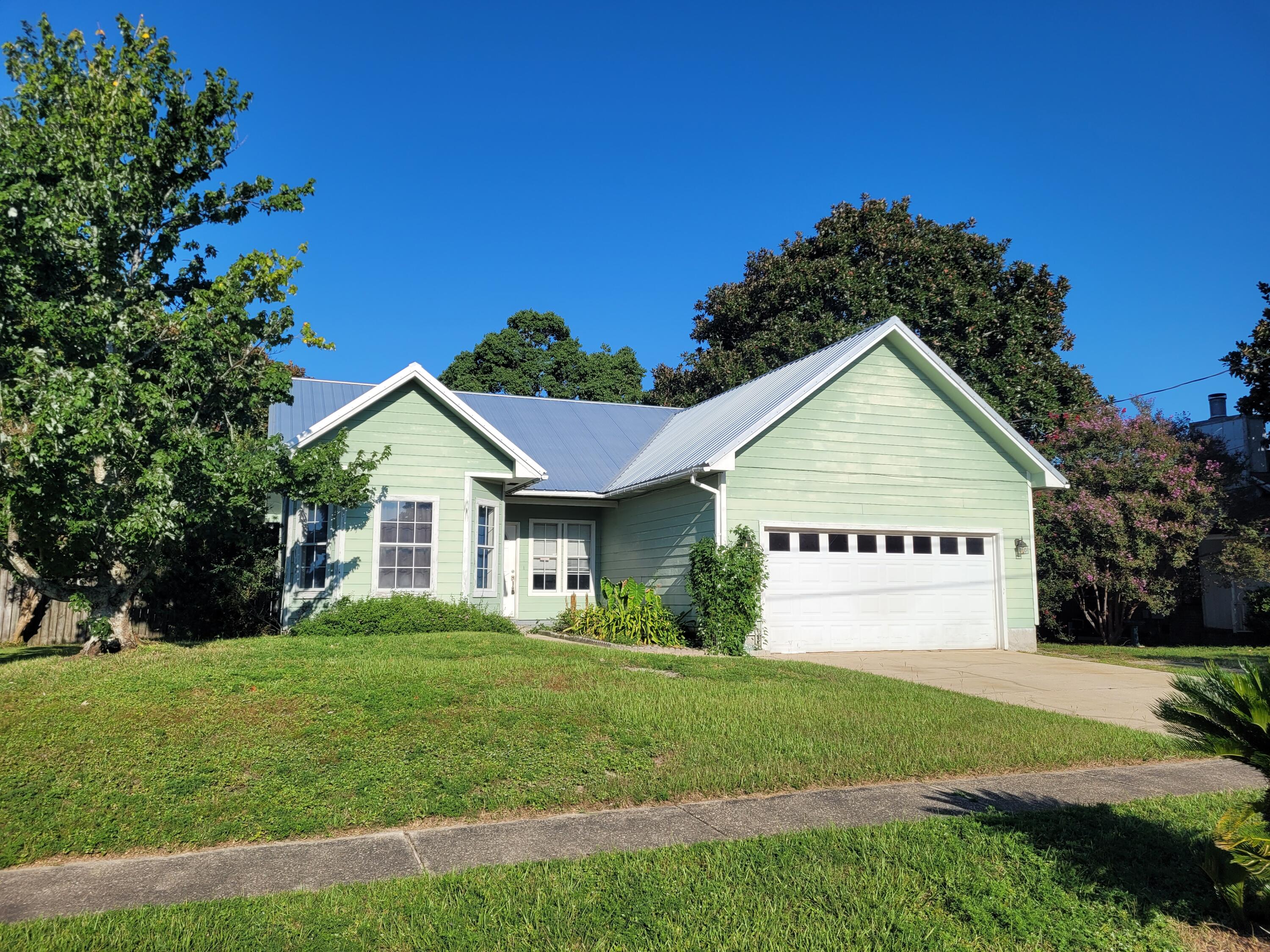 FOX DEN VILLAGES - Residential
