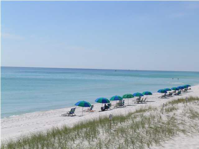 Charming one bedroom condo over looking greens, freshly painted. good rental history. Amenities:43 acre Gated Resort with 1100 feet of private Gulf Front, white sandy beaches, 5 swimming pools, 3 outdoor whirlpools, 9 hole par 3 golf course and 6 tennis courts. Beach service, marina, outdoor grills, canal docking, onsite restaurant and more. Close to shopping & entertainment
