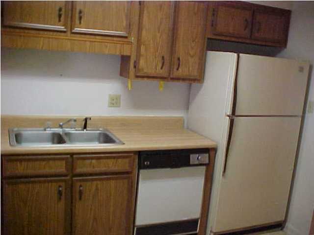 WOODHAM MANOR - Residential Lease