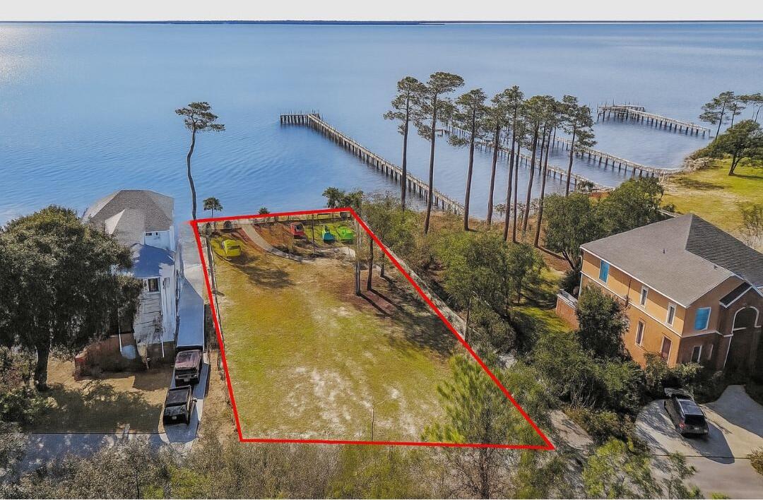 MAGNOLIA HARBOR - Land