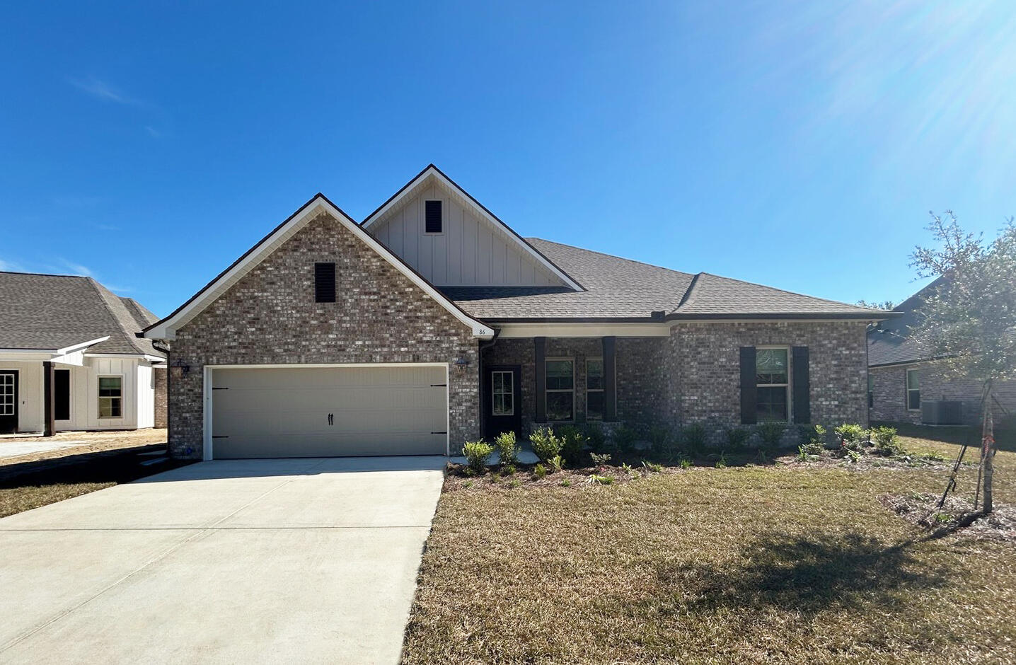 Awesome builder rate, FREE smart home package + choose 1 of the following free: front gutters, refrigerator, or window blinds. Restrictions apply.

The COMSTOCK III H in Bird Song at Hammock Bay community offers a 4BR, 2BA, open design. Upgrades added (list attached).  
Features: double vanity, garden tub, separate custom tiled shower, and walk-in closet in master suite, kitchen island, walk-in pantry, boot bench in mudroom, covered front porch and rear patio, walk-in closets, crown molding, recessed lighting, framed mirrors, smart connect WIFI thermostat, smoke/carbon monoxide detectors, landscaping package, architectural 30-year shingles, flood lights, and more!
Energy Efficient Features: water heater, kitchen appliance package, vinyl low E windows, and more! Energy Star Partner.