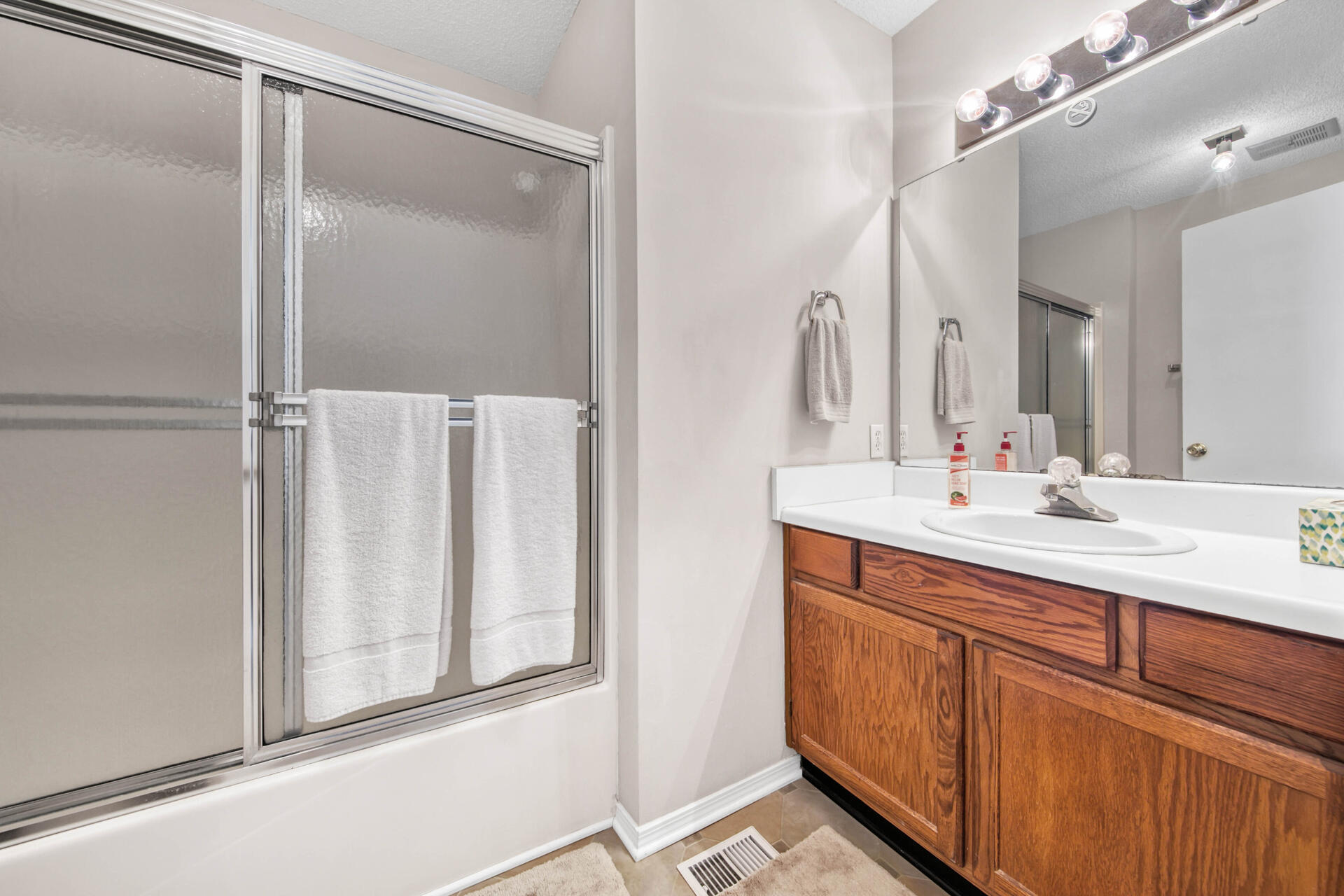 SANDPRINTS CONDO - Residential