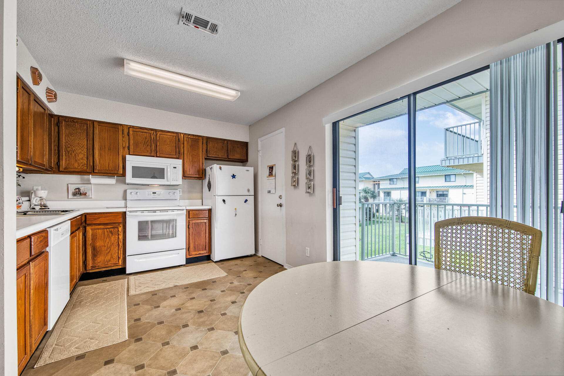SANDPRINTS CONDO - Residential