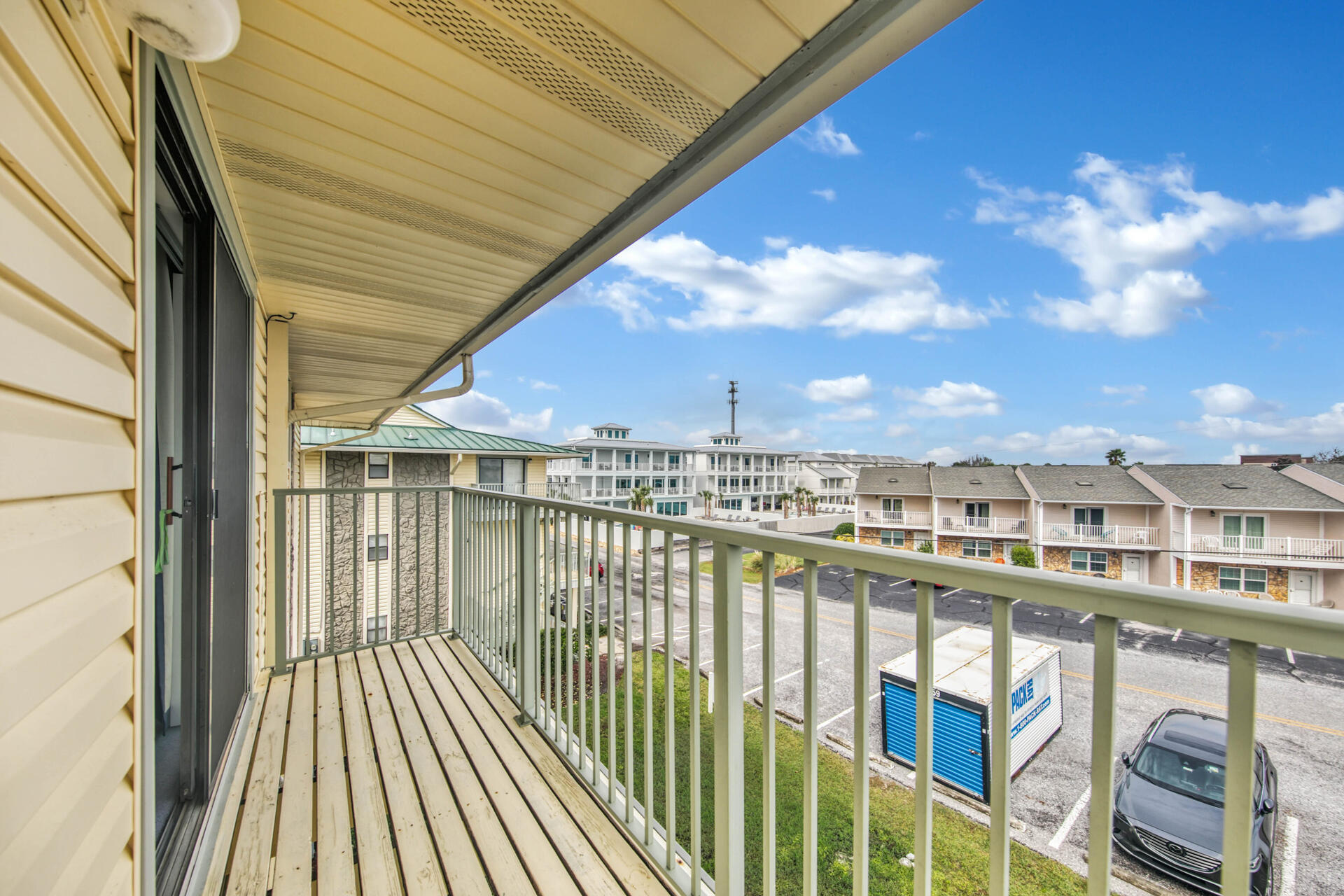 SANDPRINTS CONDO - Residential