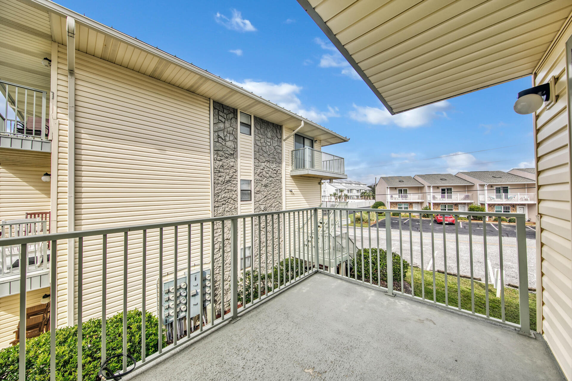 SANDPRINTS CONDO - Residential