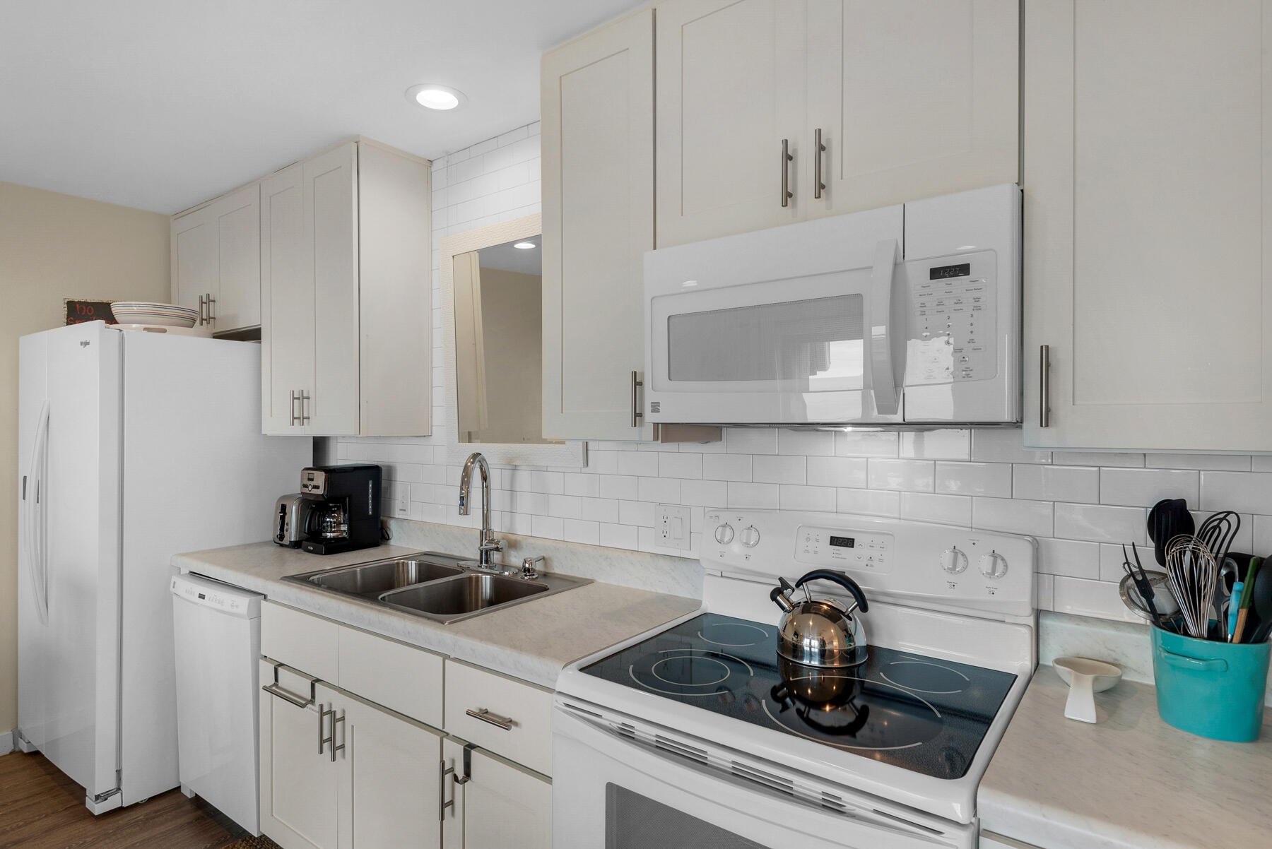 INLET DUNES CONDO PH 1 - Residential