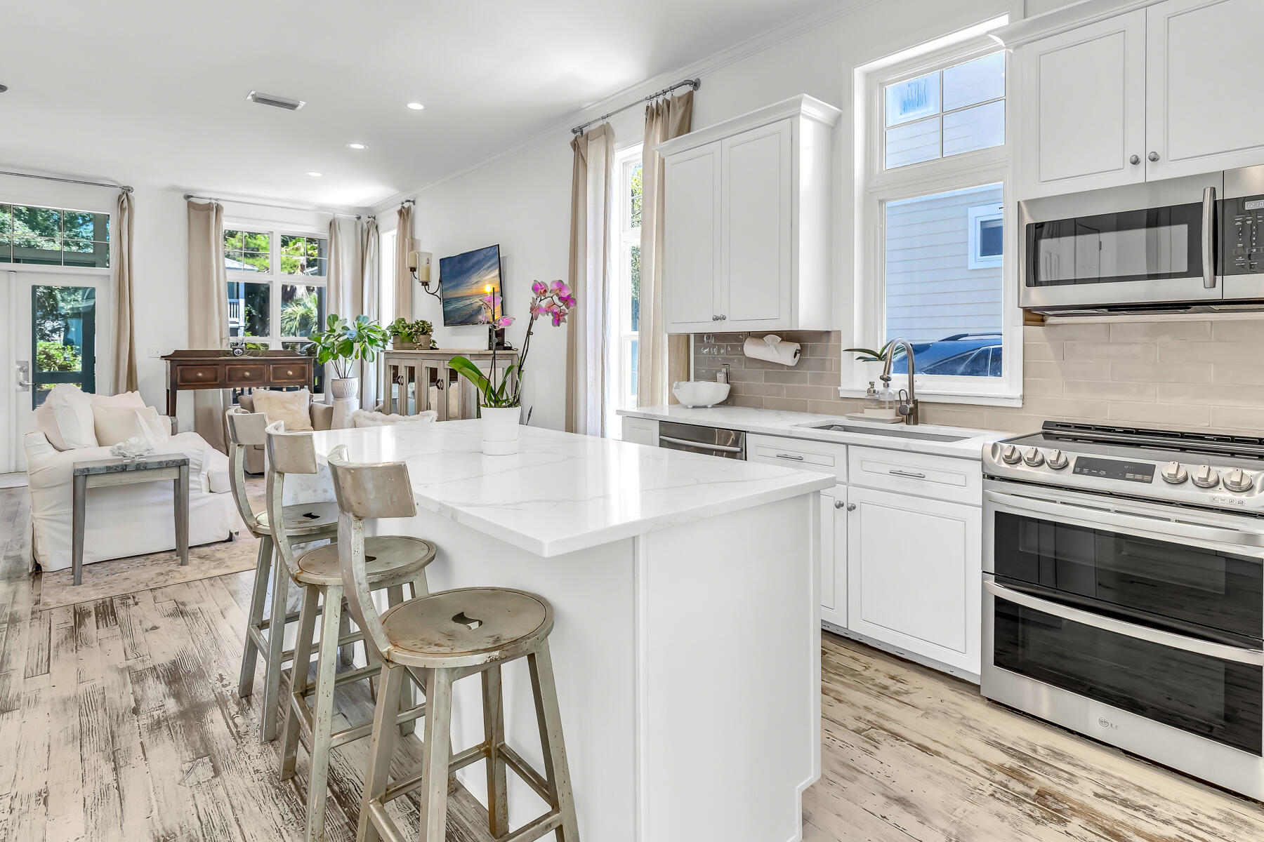 BLUE GULF RESORT - Residential Lease