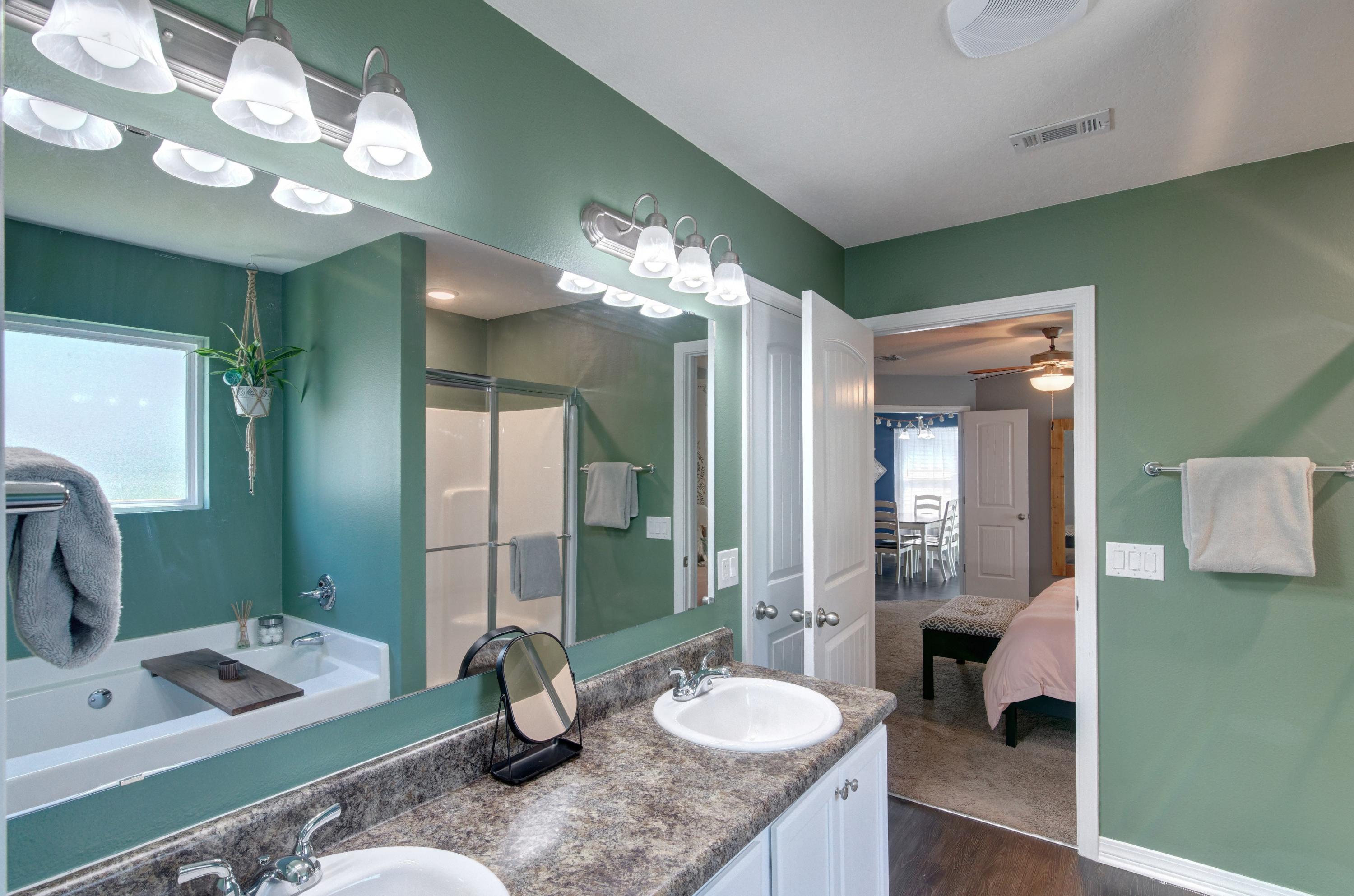 AVALON PARK - Residential
