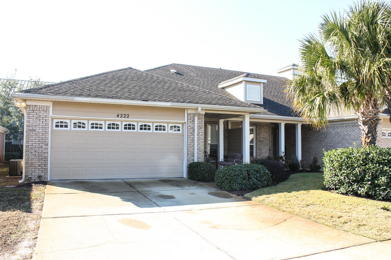 This 3BR/2BA one-story brick townhome with 2-car garage is located in the desirable community of Diamond Lakes. The washer and dryer, landscaping and access to the Diamond Lakes pool are included in the rent amount.
Brand new carpet in the bedrooms and new wood-like tile in the living and dining areas.
Pets are allowed with owner's approval and non-refundable pet deposit.