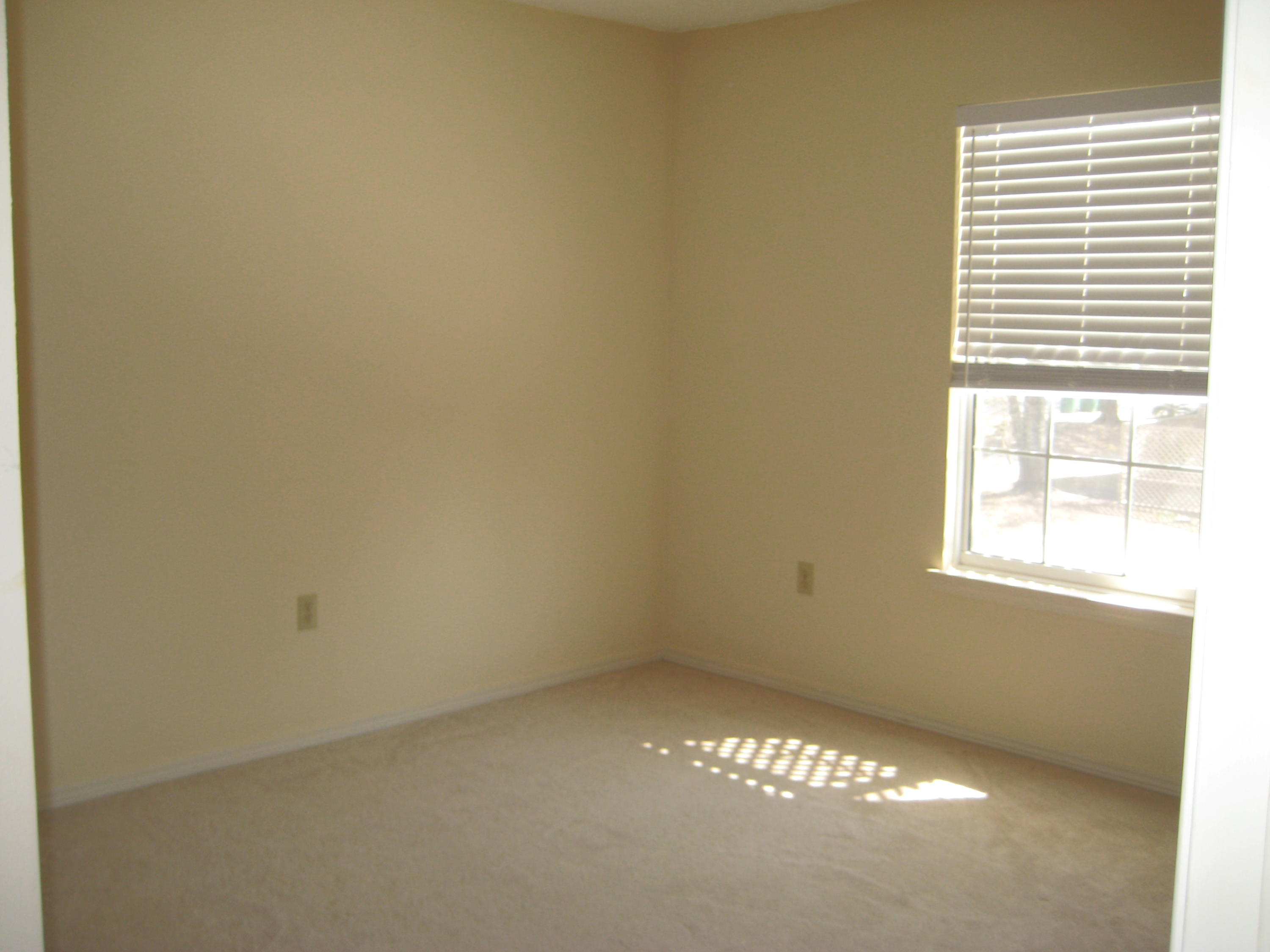 VALLEY T/H - Residential Lease