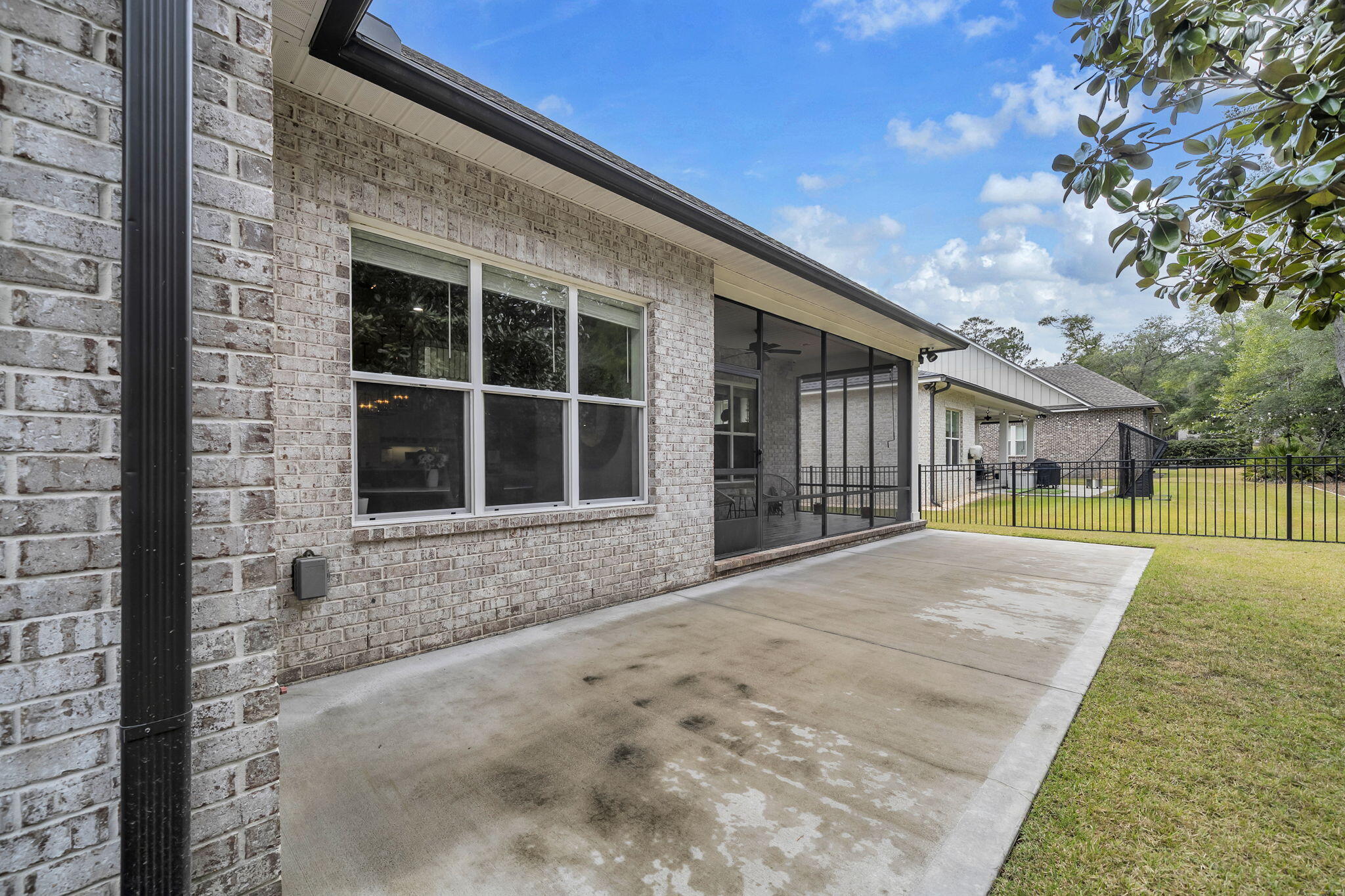 WATERS EDGE - Residential