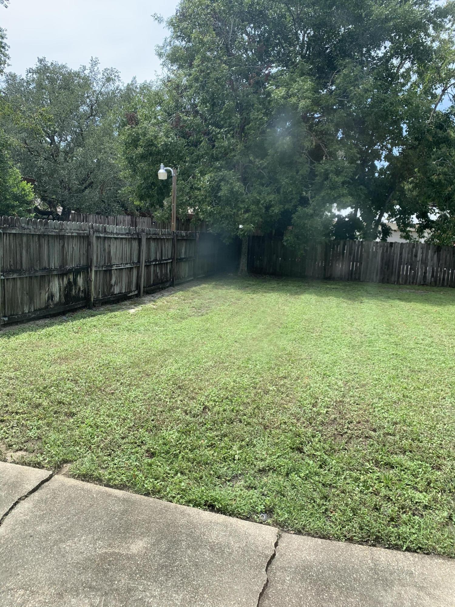 DIAMOND VIEW T/H - Residential Lease