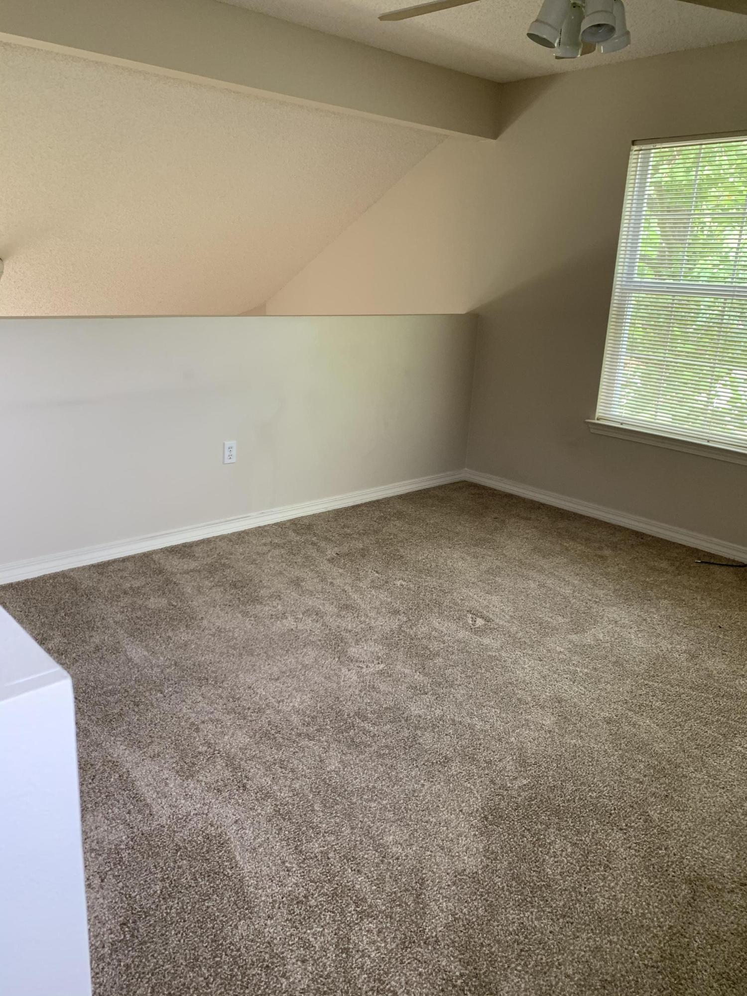DIAMOND VIEW T/H - Residential Lease