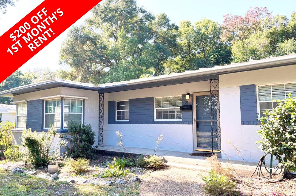ELLIOTTS POINT 7TH ADDN - Residential Lease