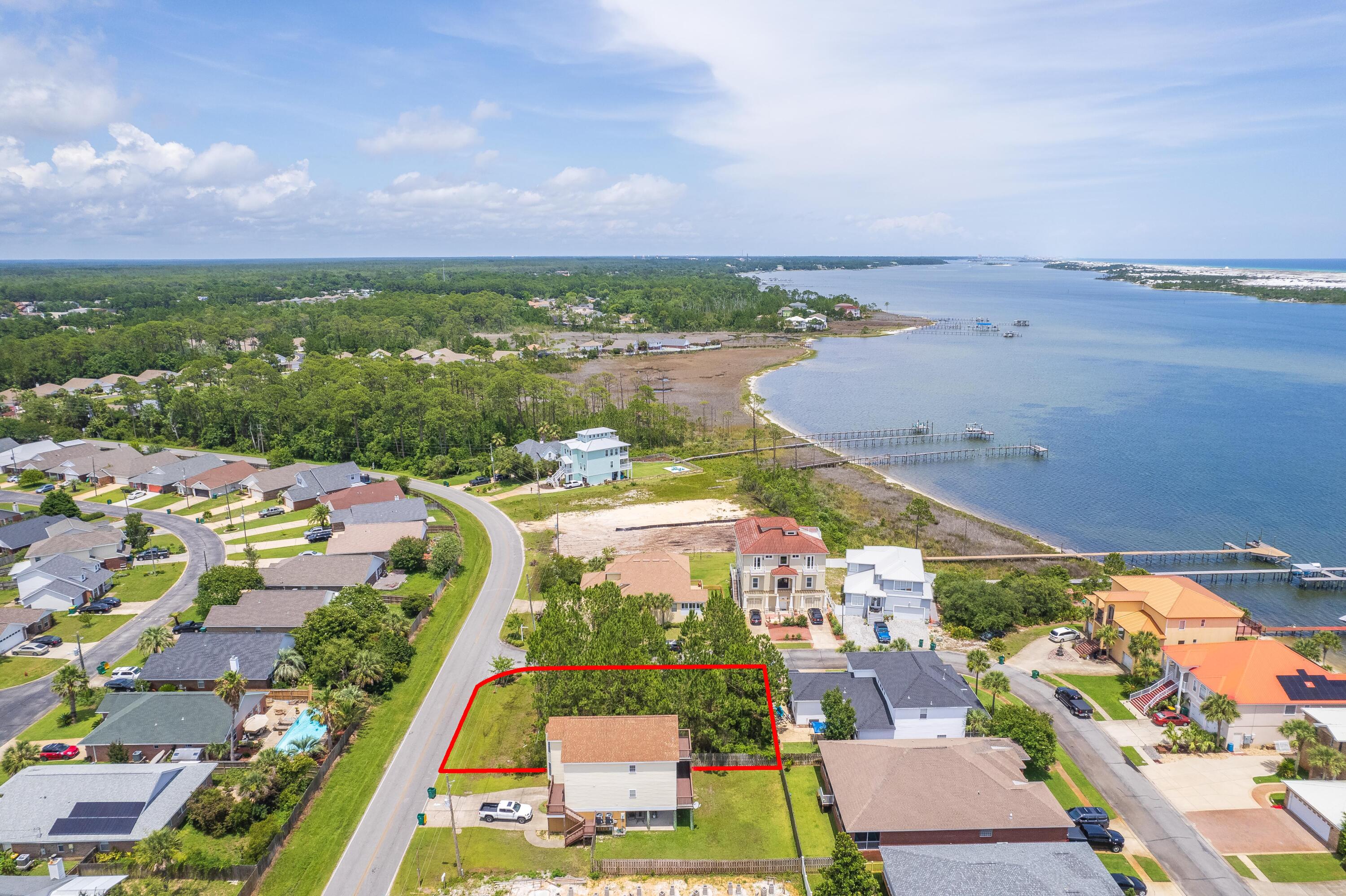 SPARKLING WATERS - Land