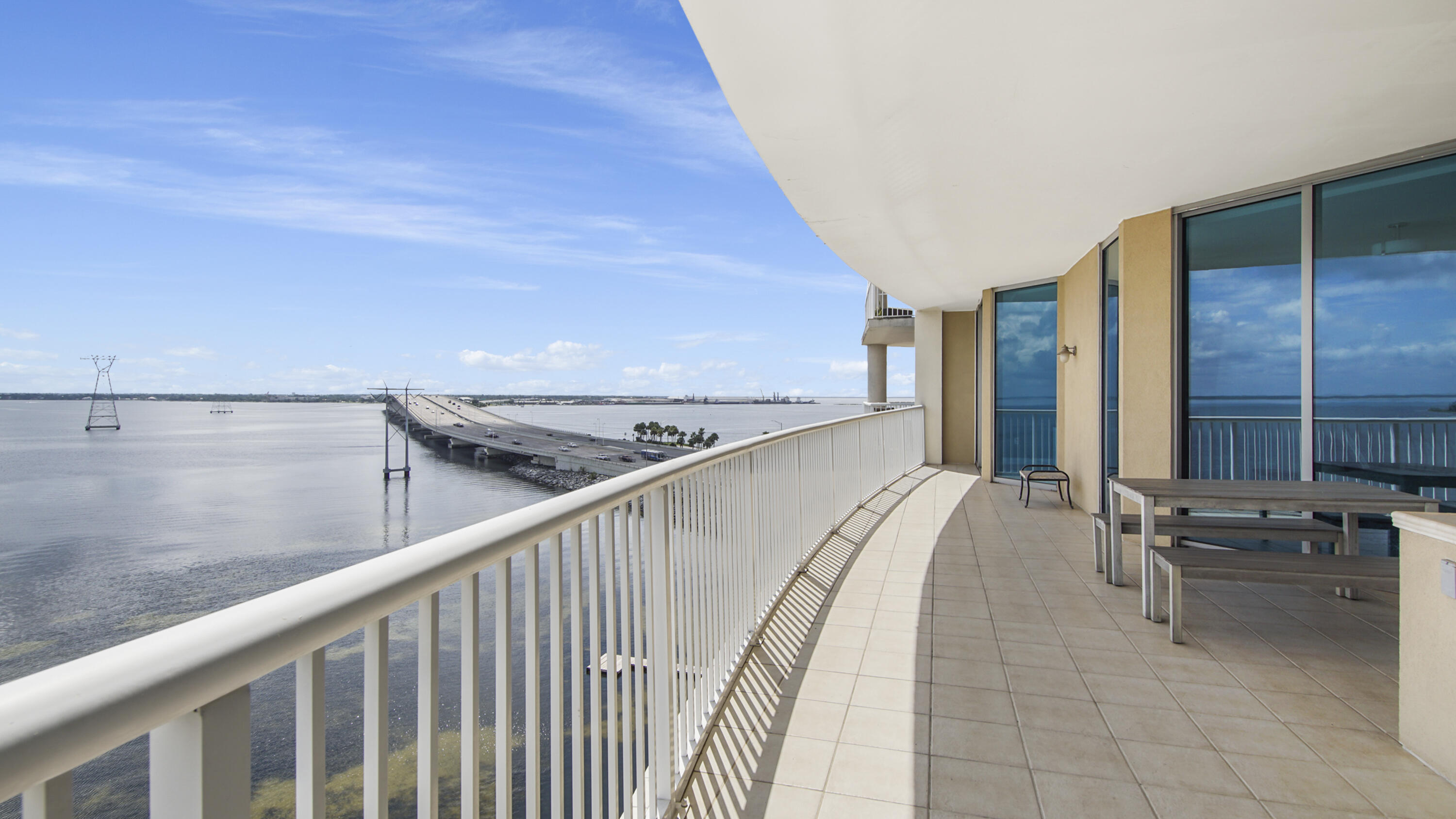 MARINA LANDING - Residential