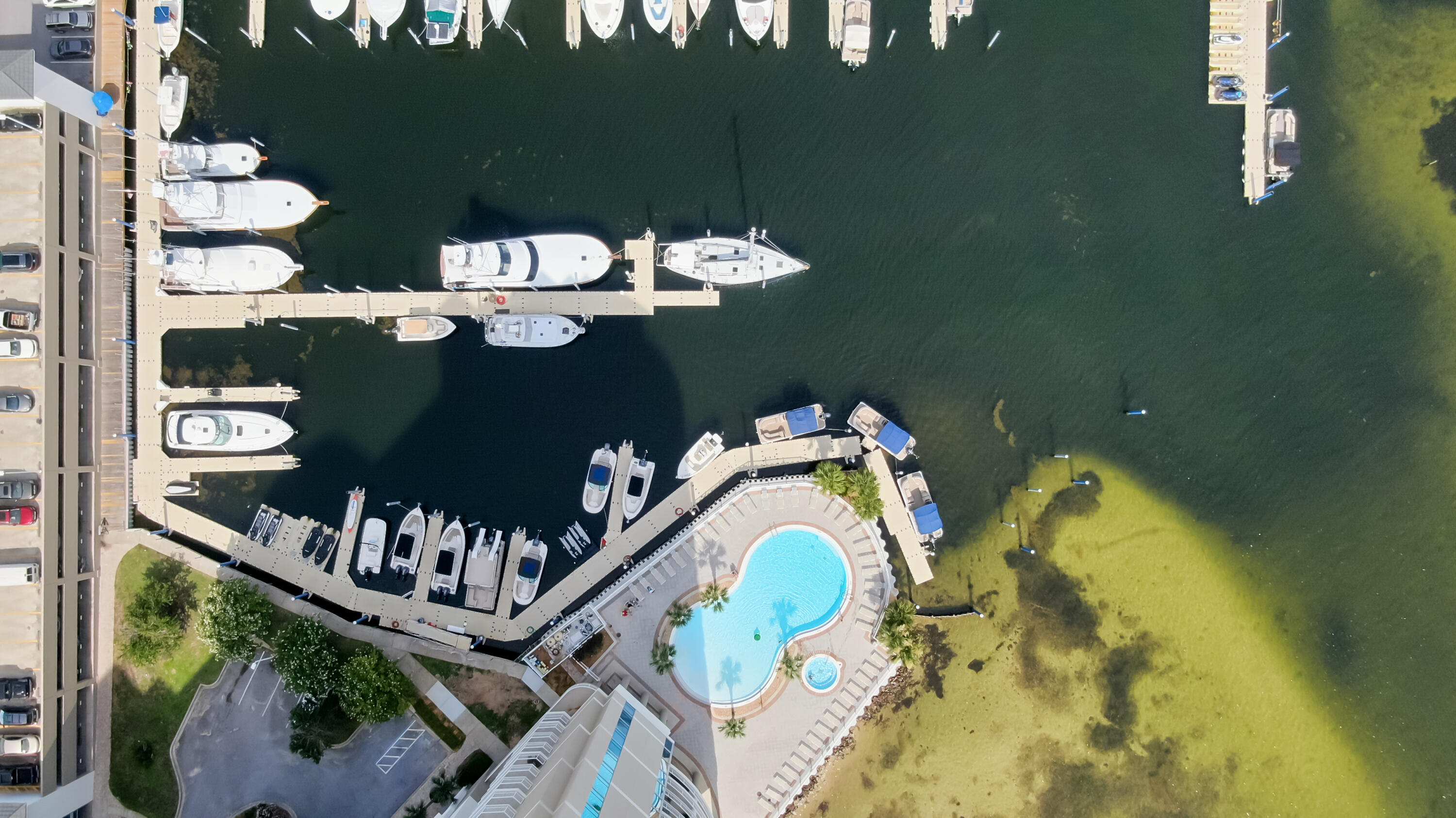 MARINA LANDING - Residential