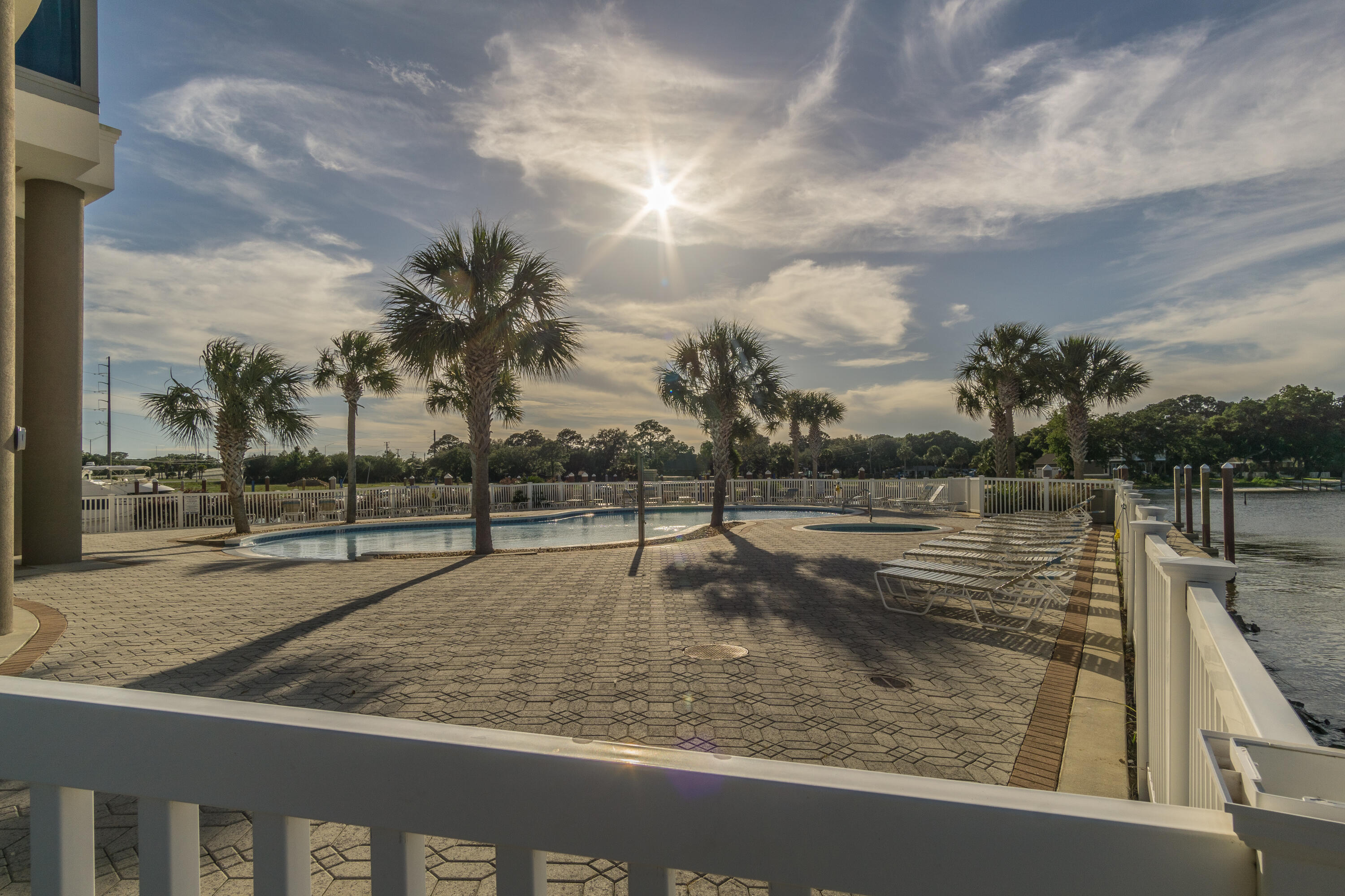 MARINA LANDING - Residential