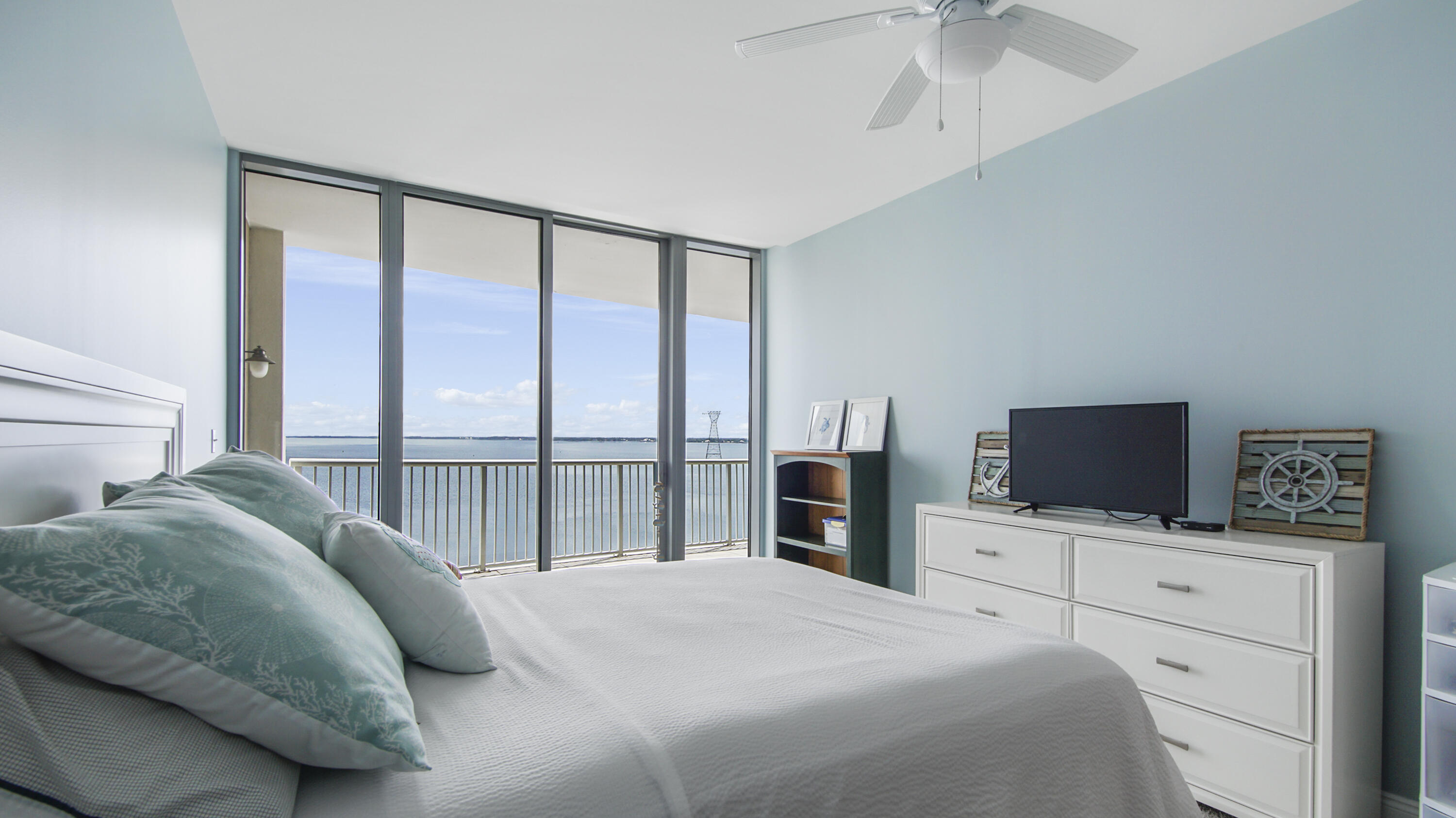MARINA LANDING - Residential